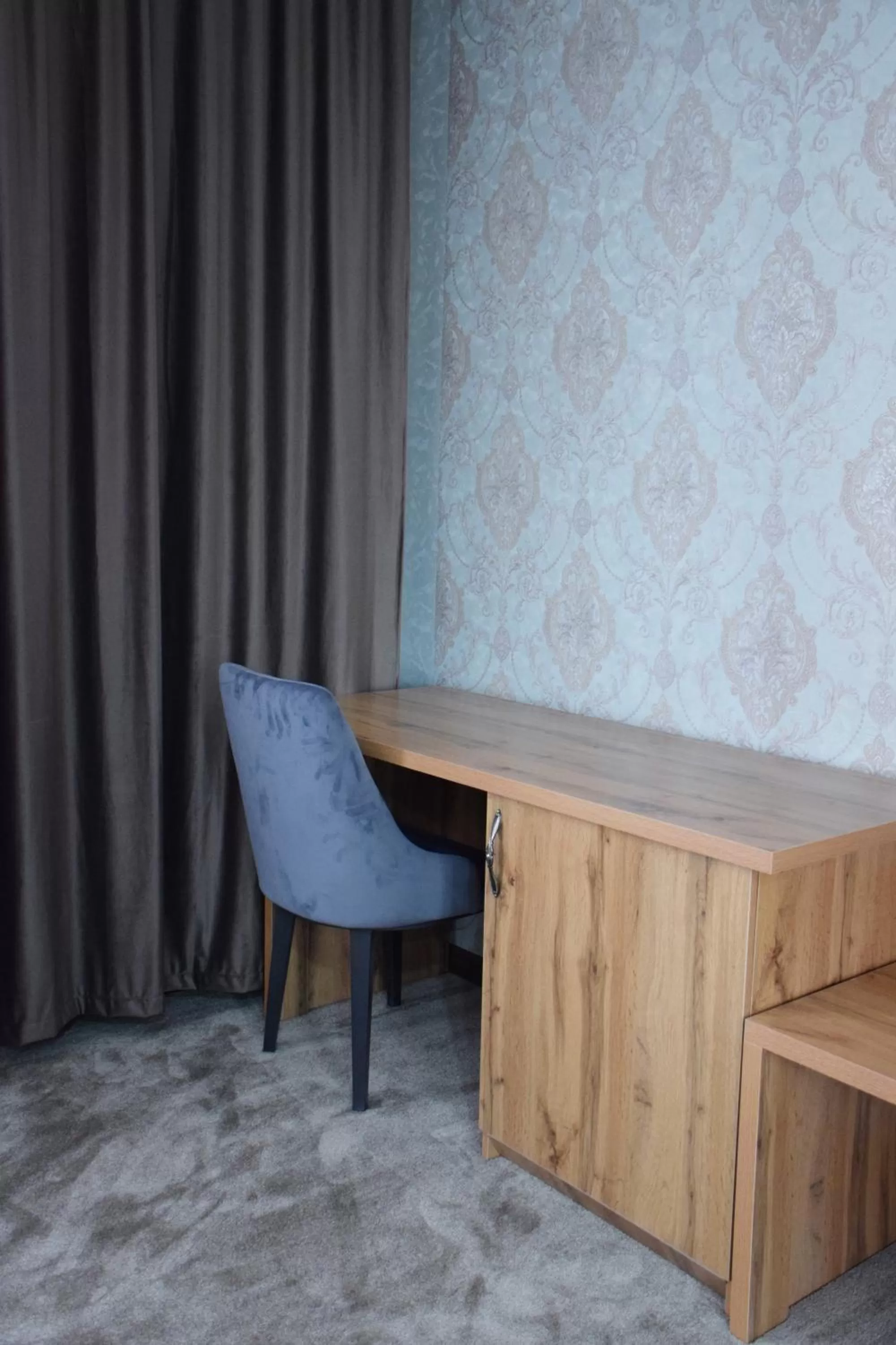 Living room in MirOtel Hotel