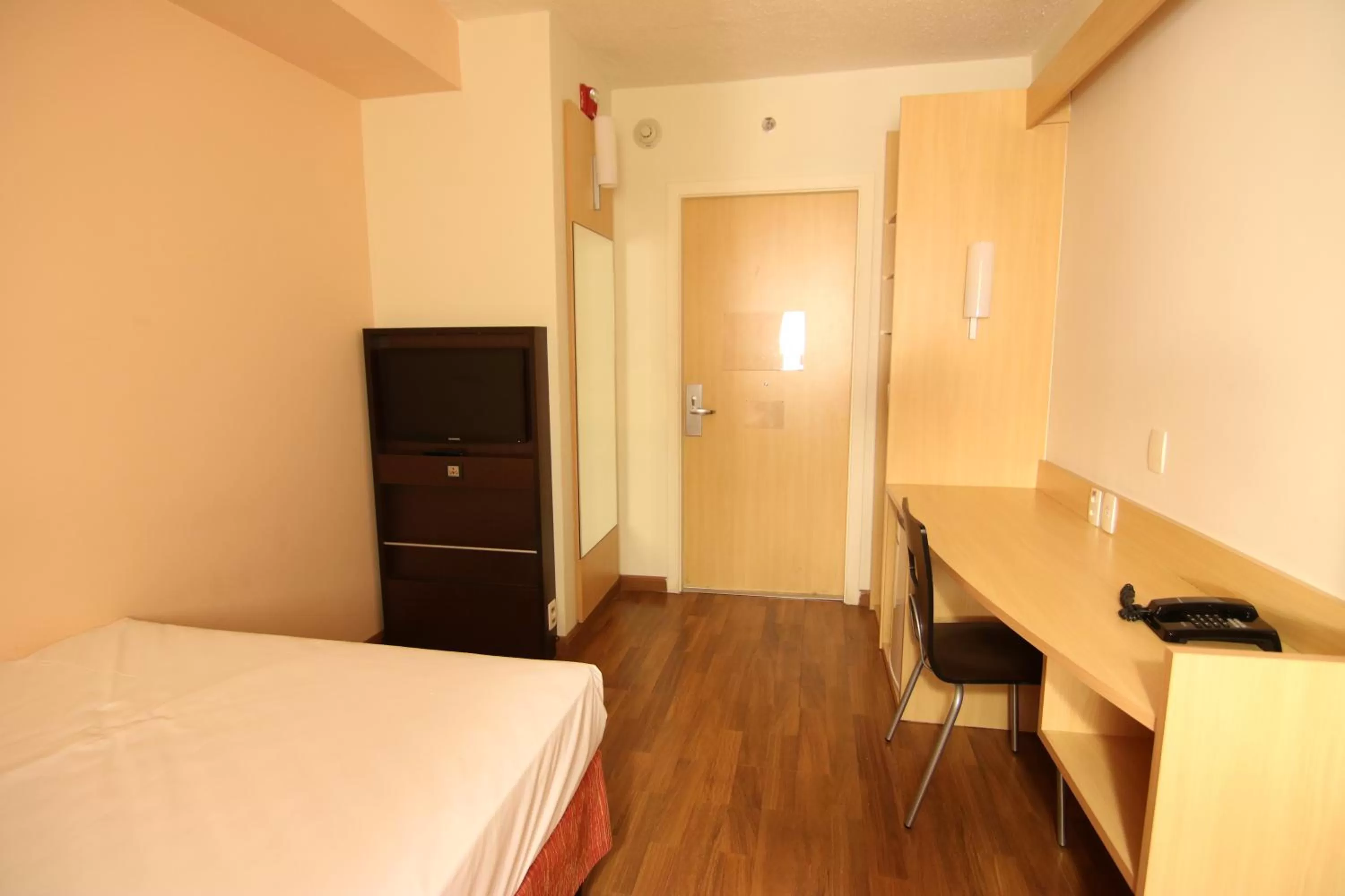 Bedroom, Bed in Samba Itaboraí