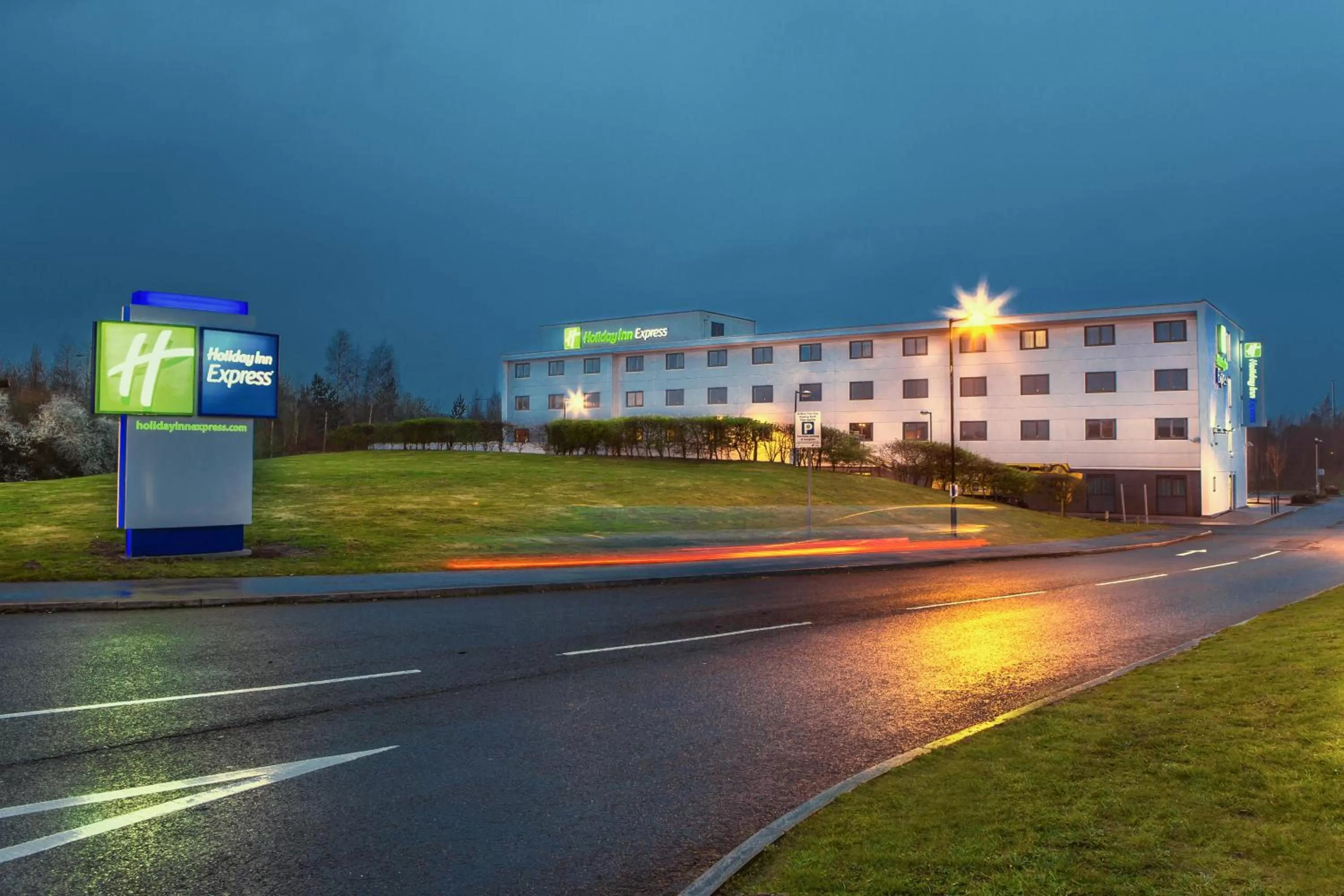 Property building in Holiday Inn Express Manchester Airport by IHG