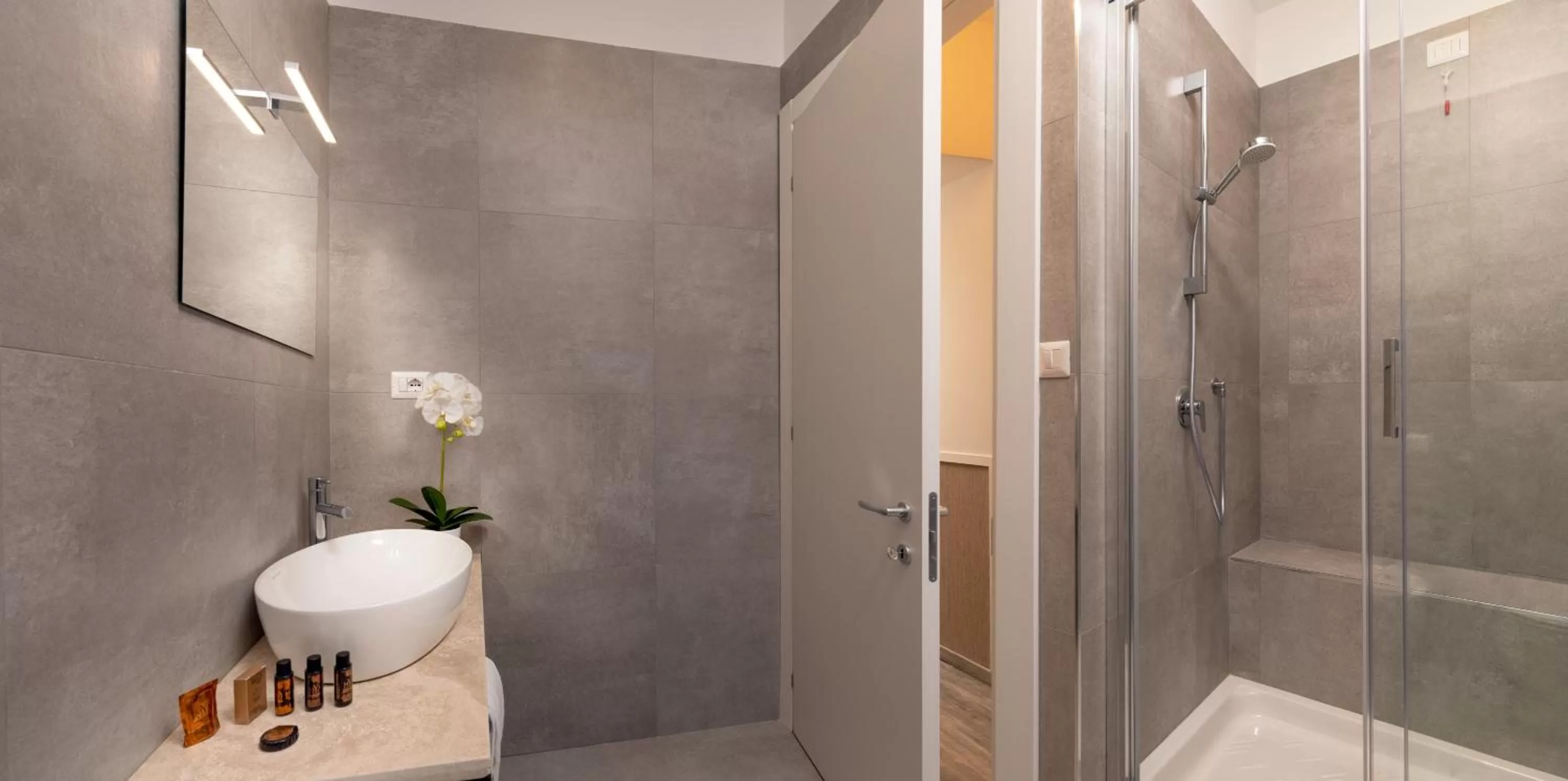 Bathroom in Sophie Terrace Hotel