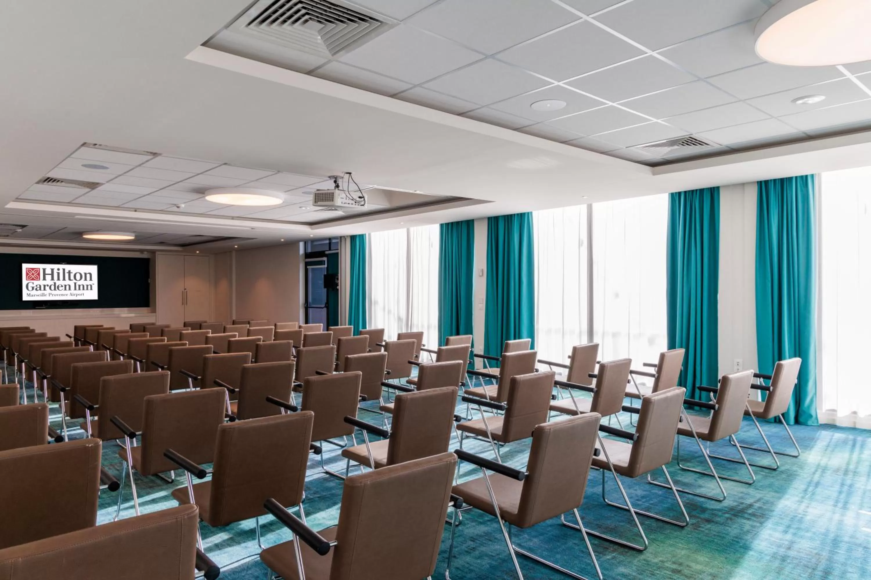 Meeting/conference room in Hilton Garden Inn Marseille Provence Airport