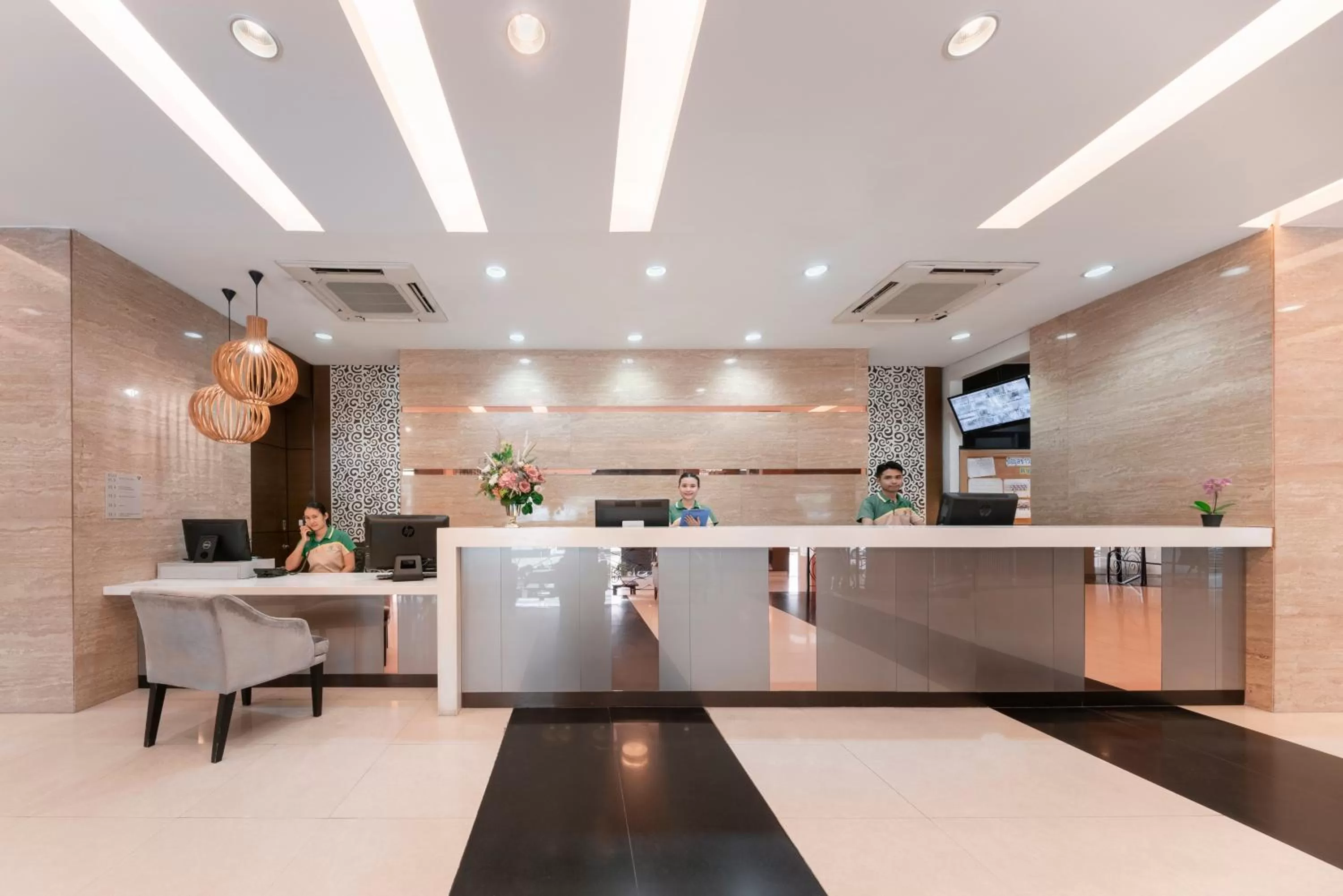 Lobby or reception in At 115 Hotel By Rompo