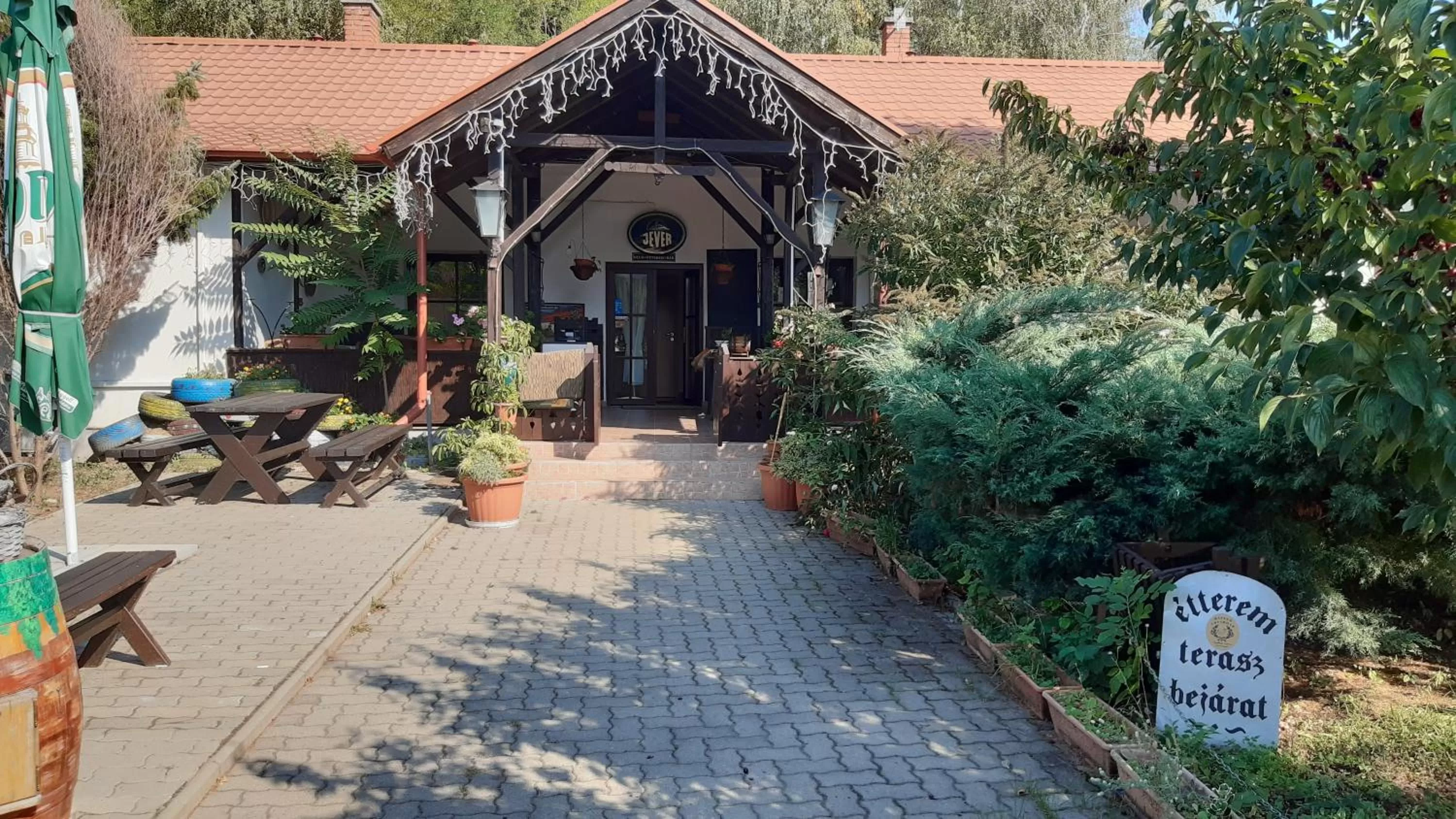 Mátyus Udvarház Kengyel Fogadó Eger