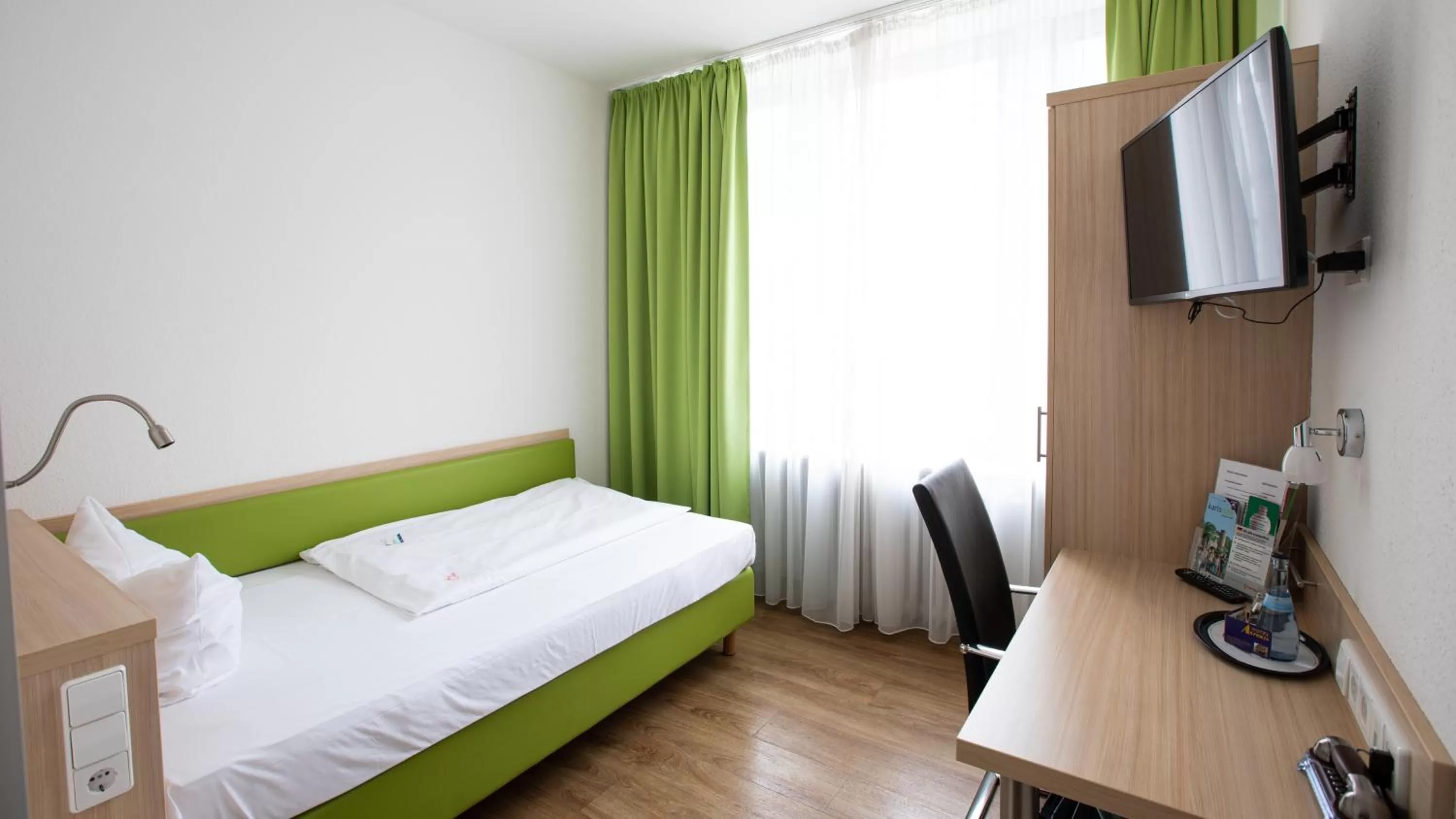 Bed in Hotel Astoria