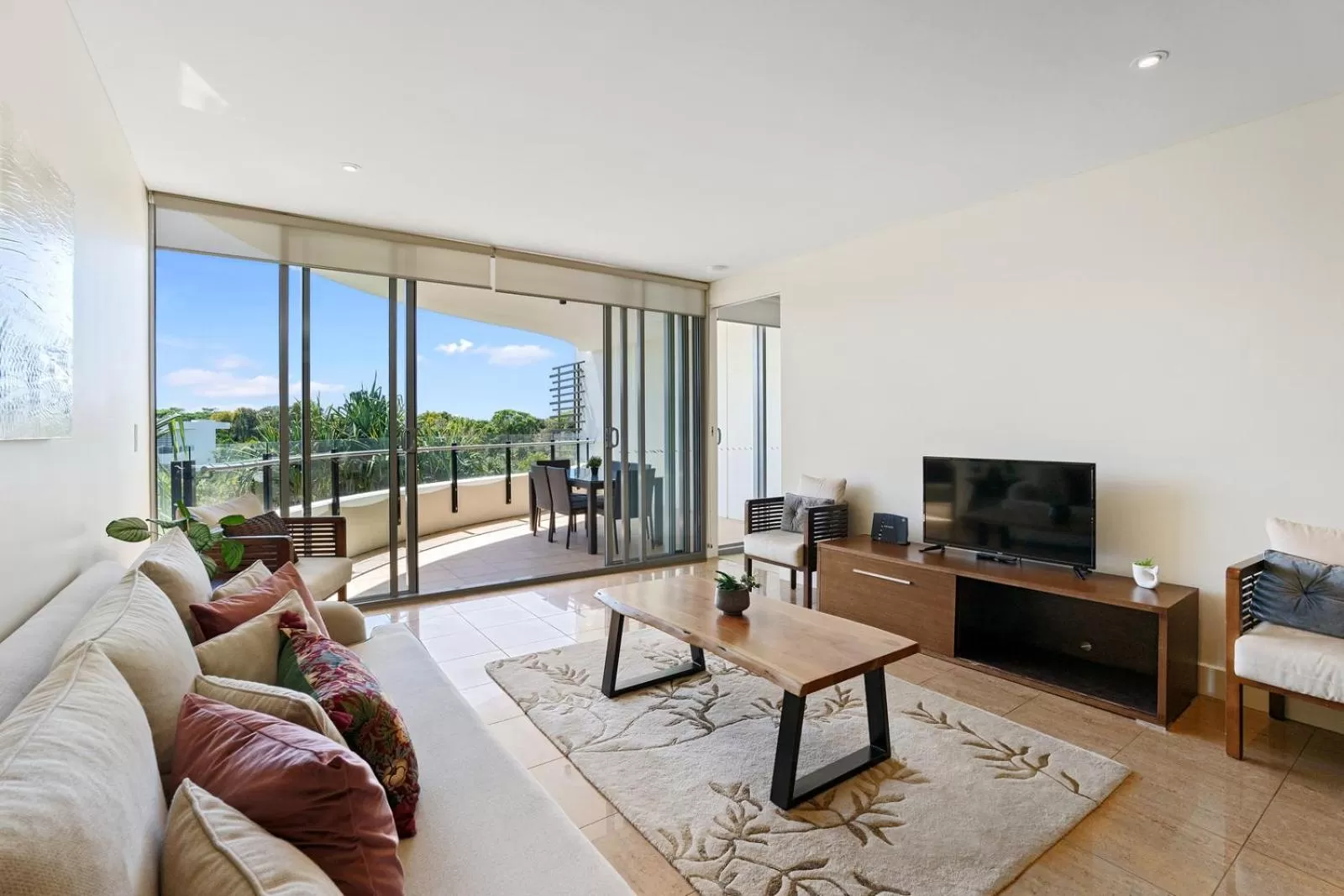 Living room in Cotton Beach Resort - Tweed Coast Holidays ®