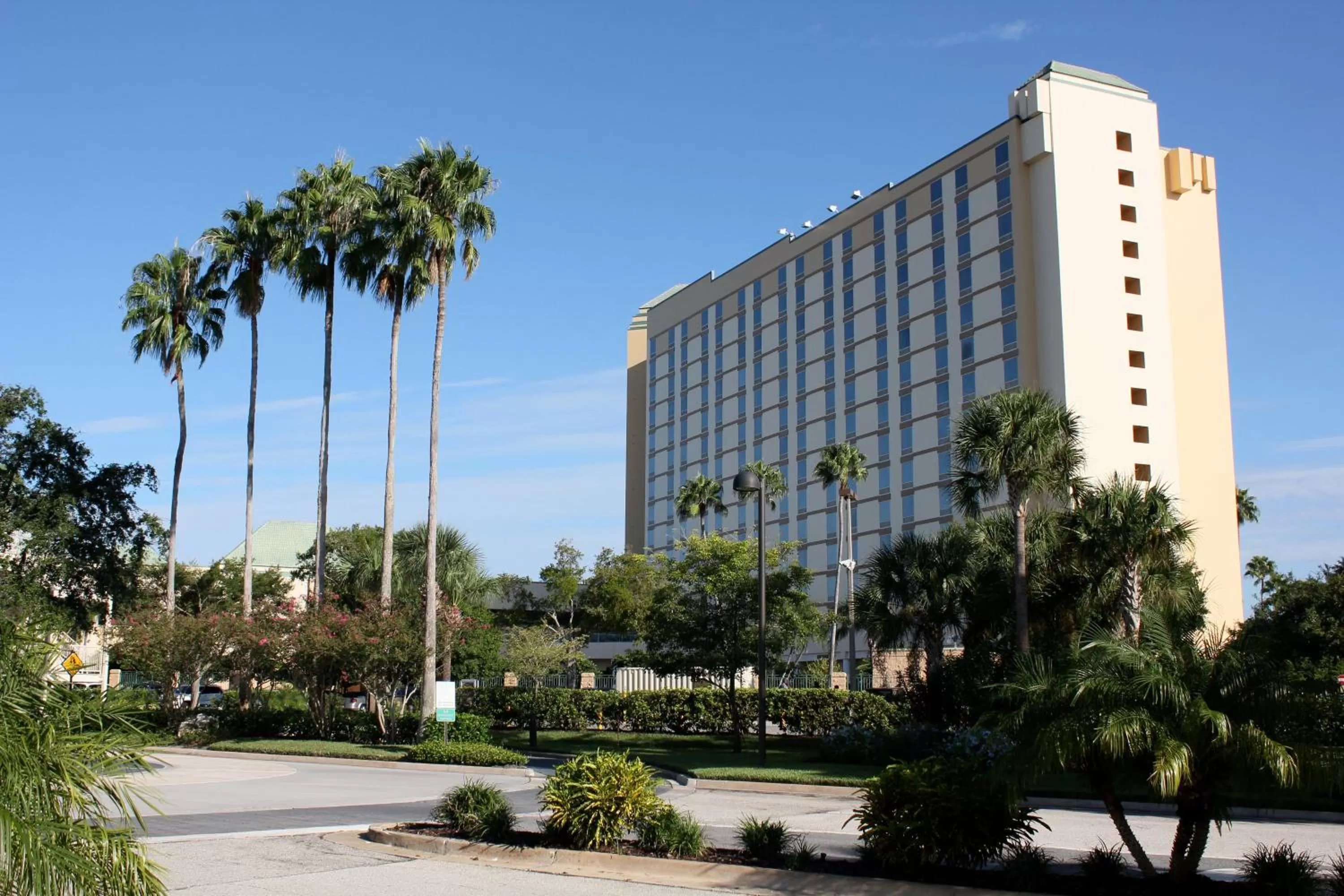 Property building in Rosen Plaza Hotel Orlando Convention Center