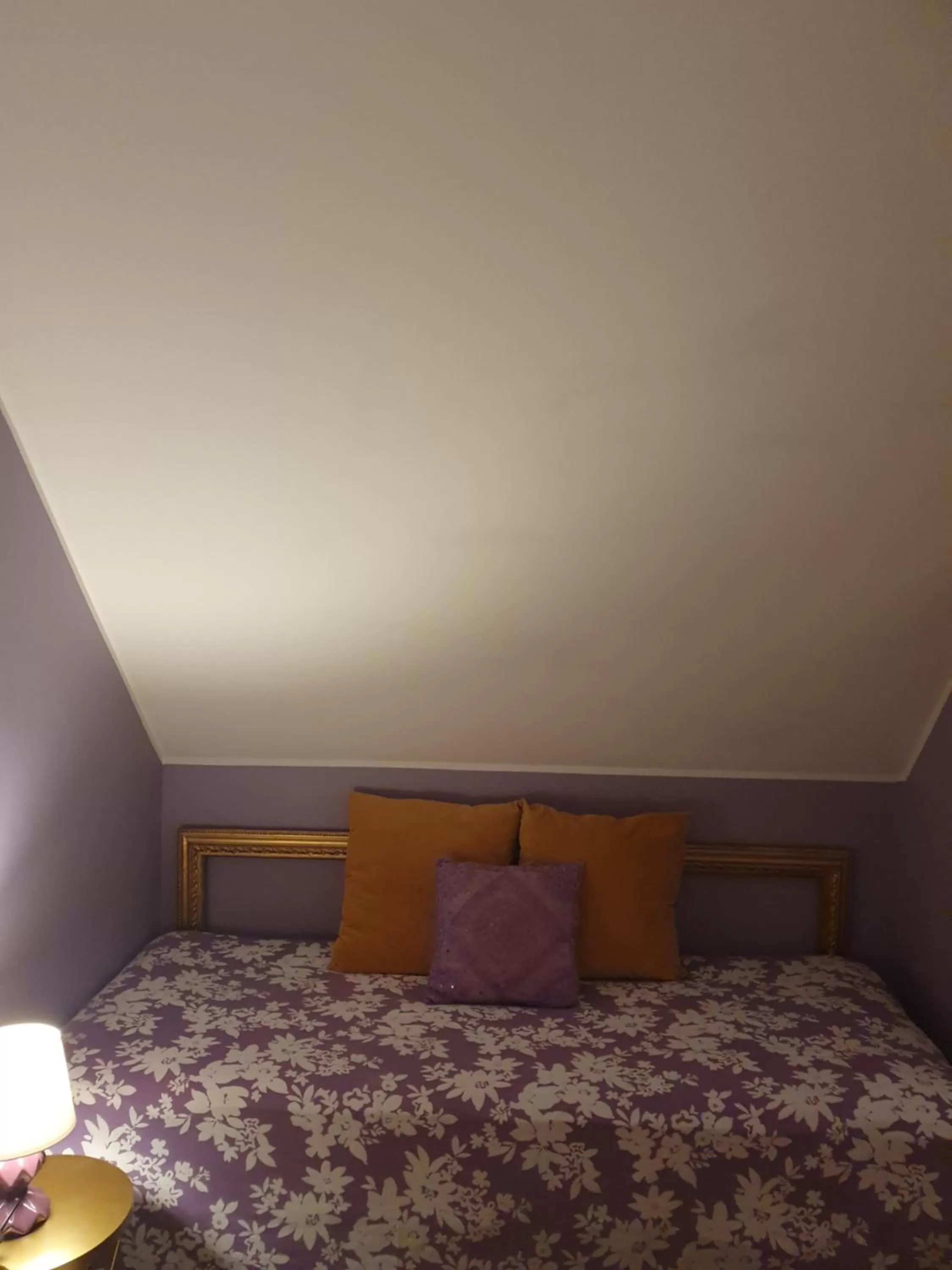 Property building, Bed in Residence House Aramis Milano -with free parking