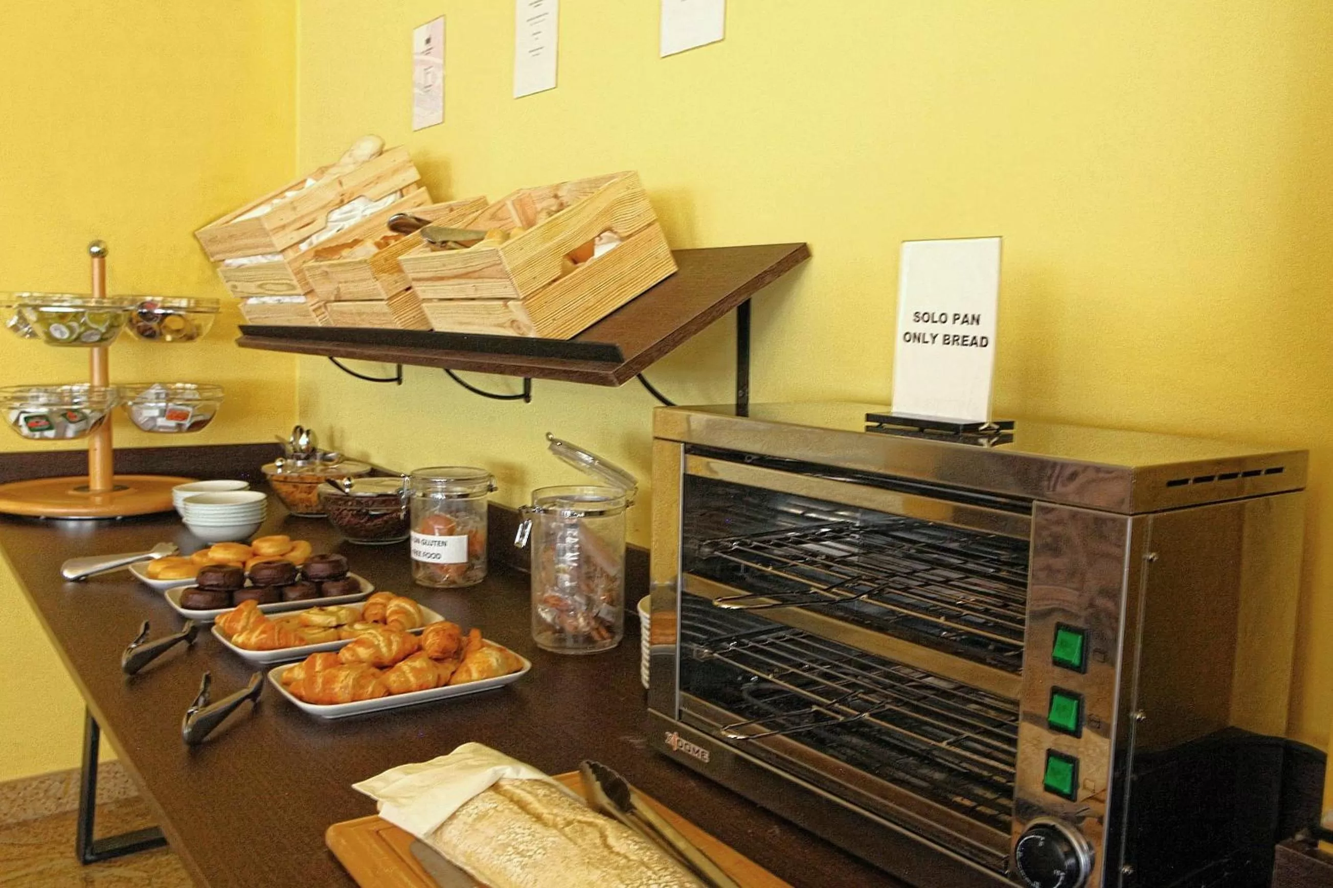 Breakfast in Hotel Ele Puente Romano de Salamanca