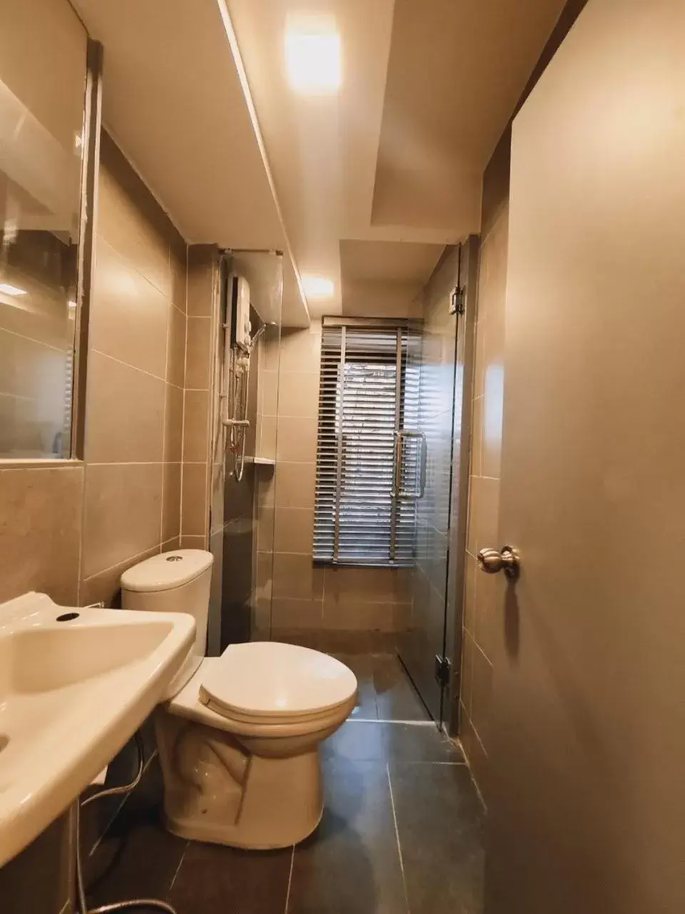 Deluxe Queen Room in Suraya Bangkok Deluxe Queen Room in Suraya Bangkok