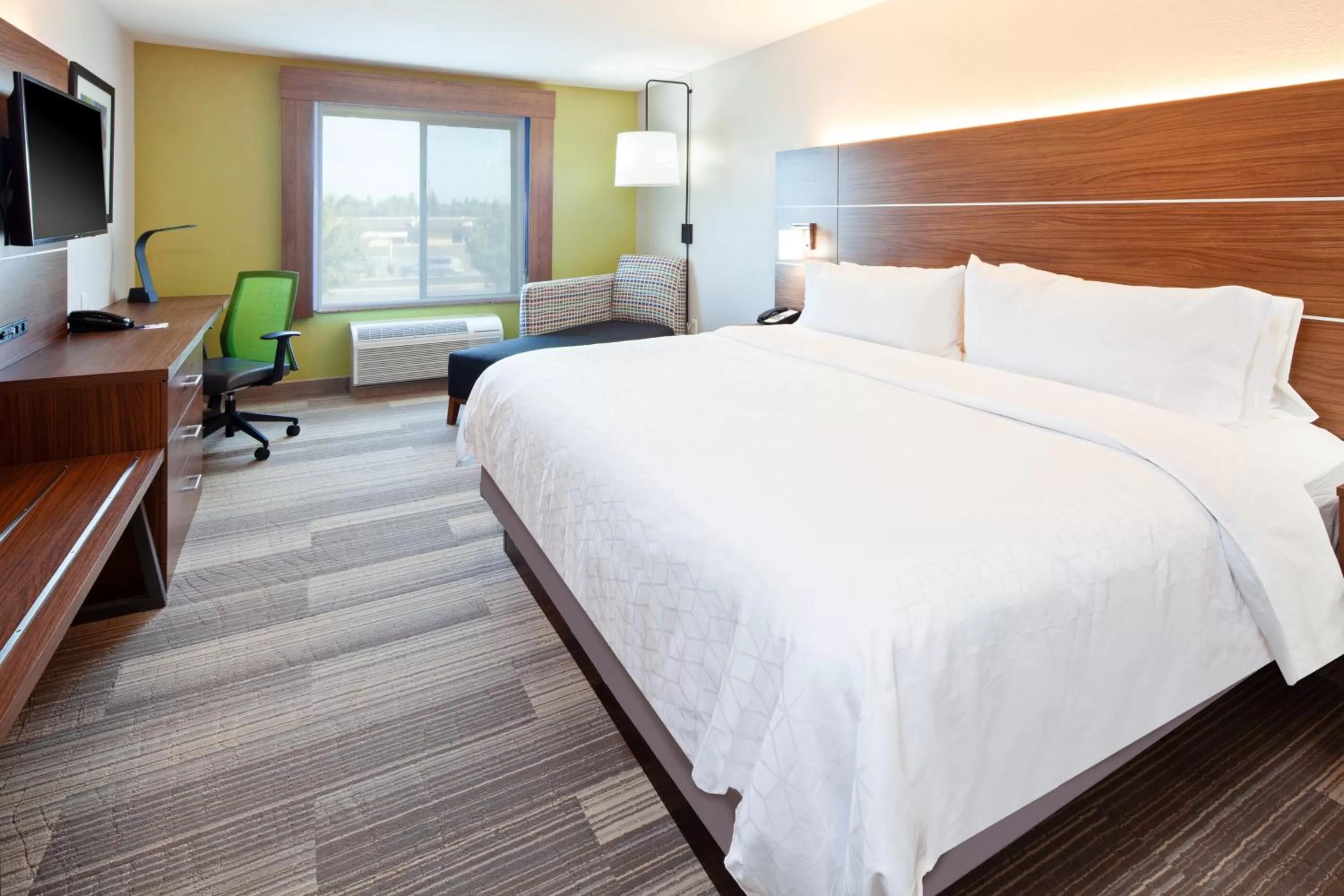 Photo of the whole room, Bed in Holiday Inn Express & Suites Clovis Fresno Area by IHG