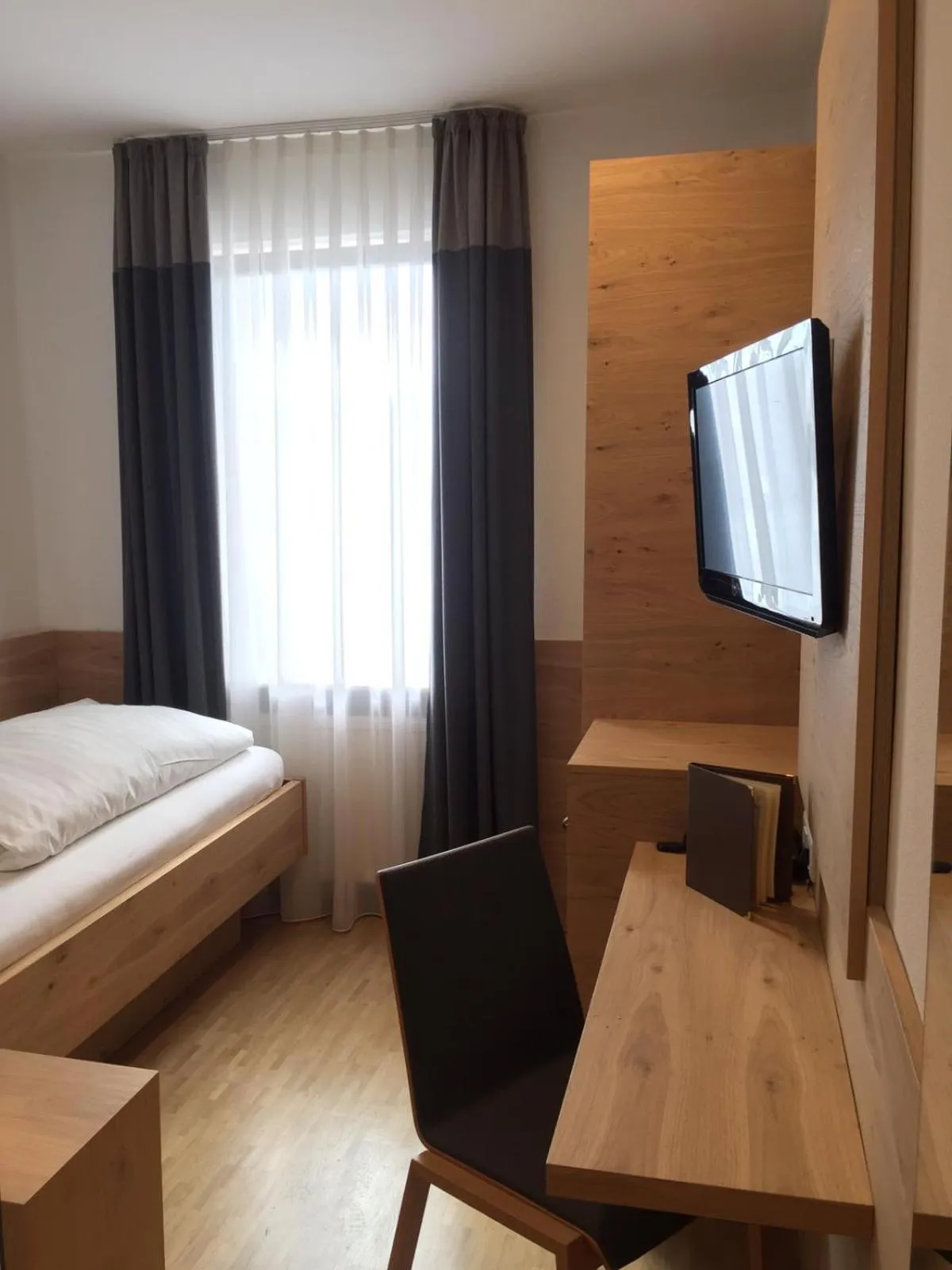 Photo of the whole room, Bed in Hotel Zur Schönen Aussicht