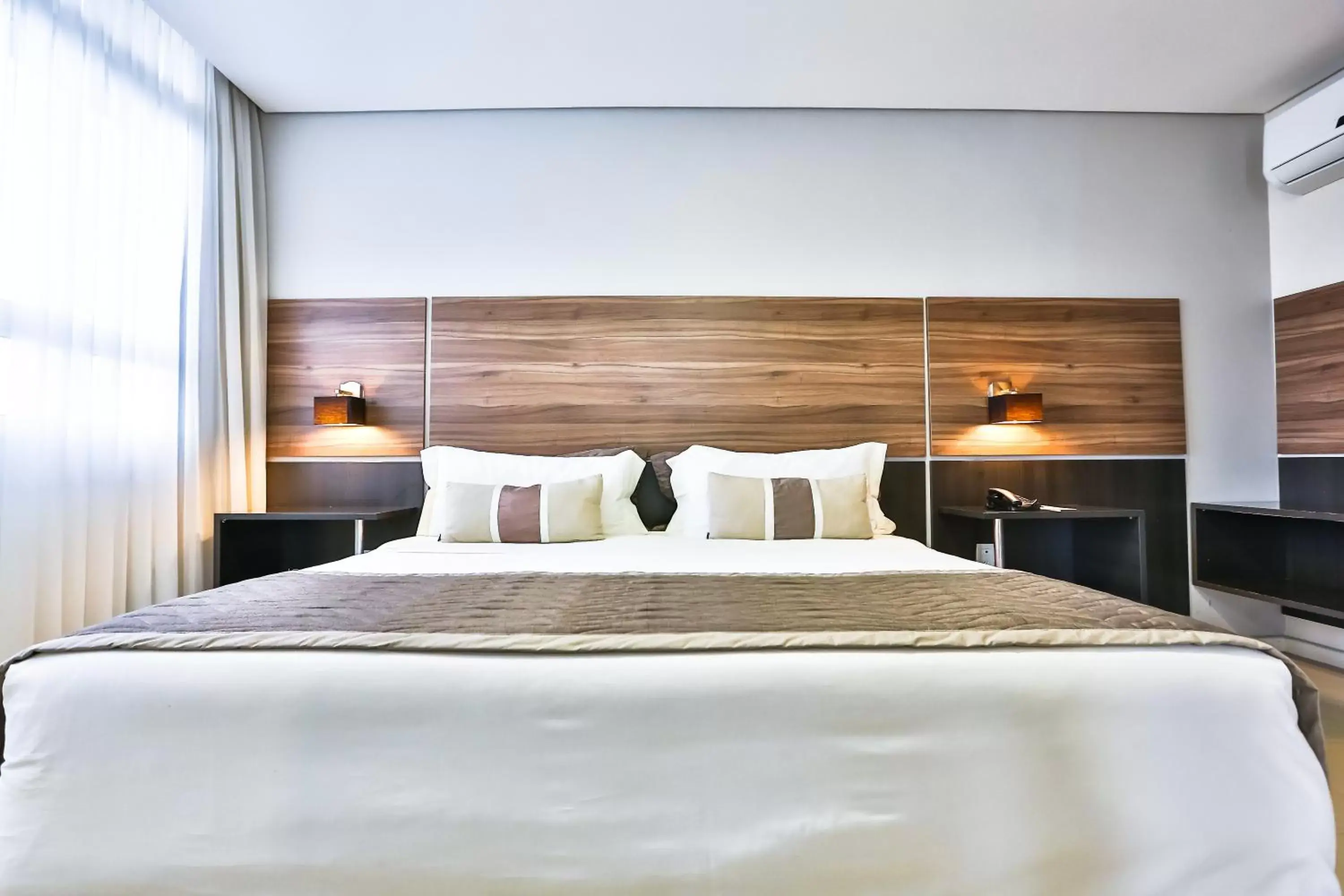 King Suite (2 Adults) in Wyndham Golden Foz Suítes King Suite (2 Adults) in Wyndham Golden Foz Suítes