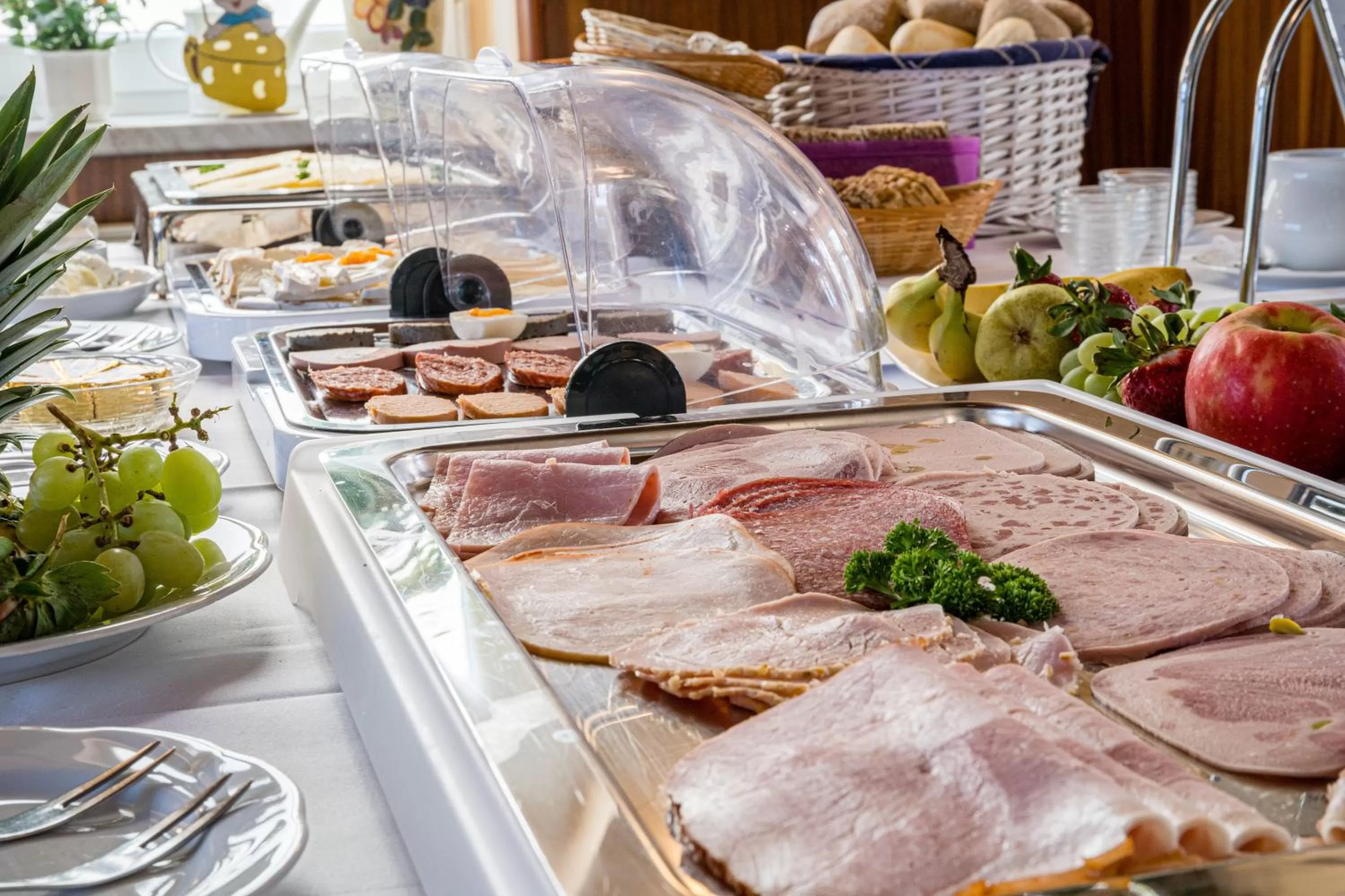 Buffet breakfast in Hotel Seestern