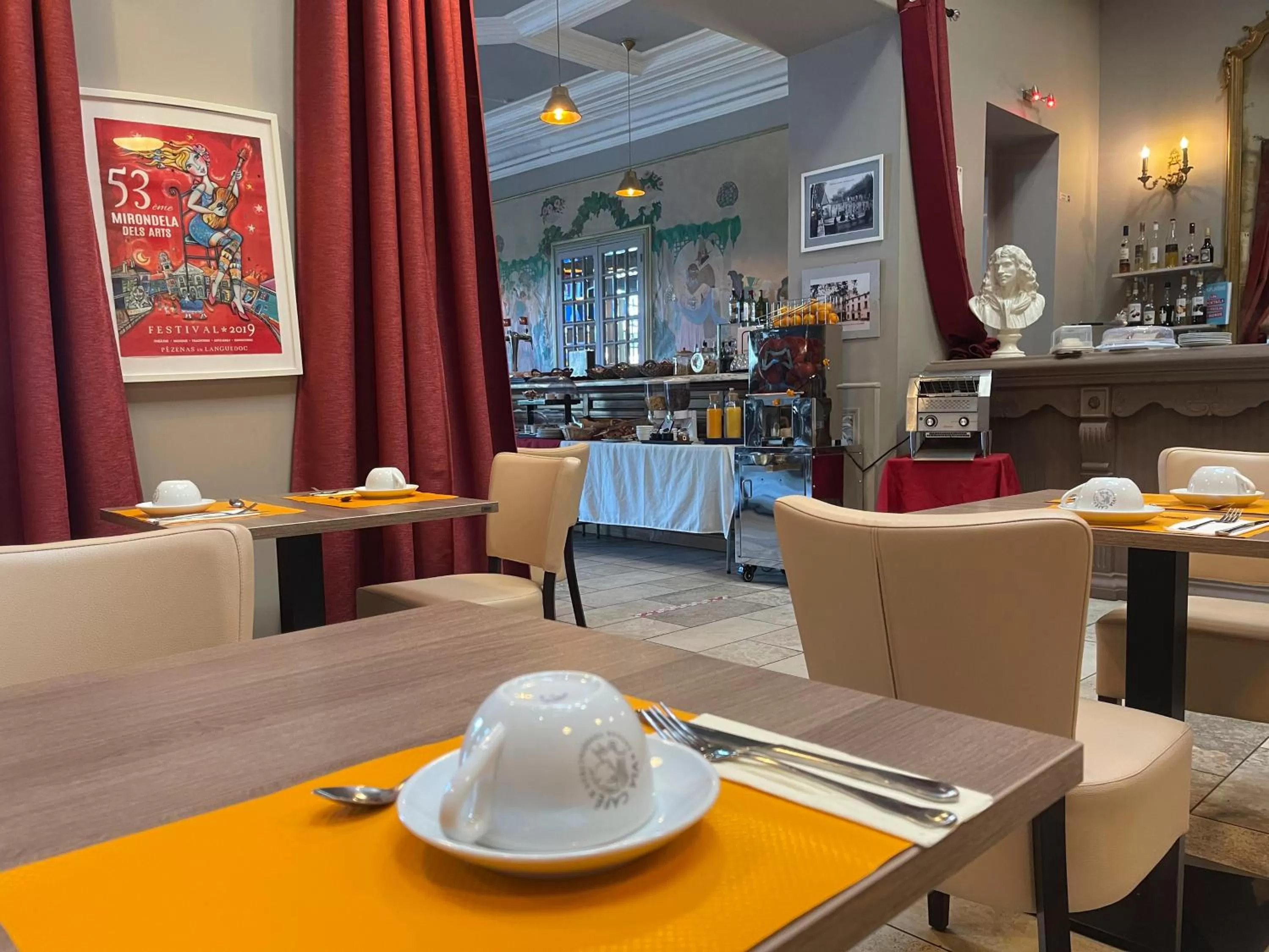 Breakfast in Le Grand Hôtel Molière