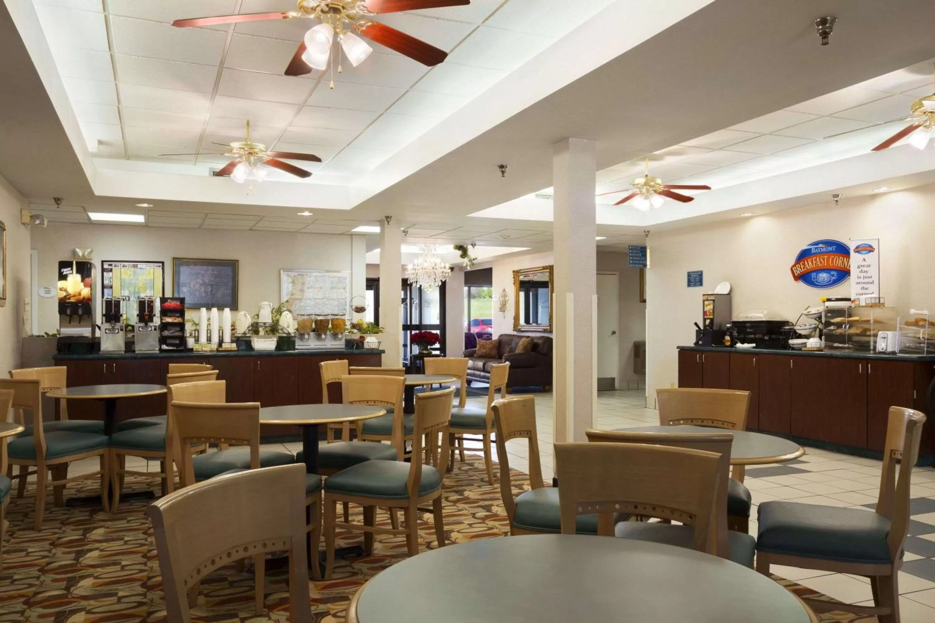 Restaurant/places to eat in Baymont by Wyndham Crossville