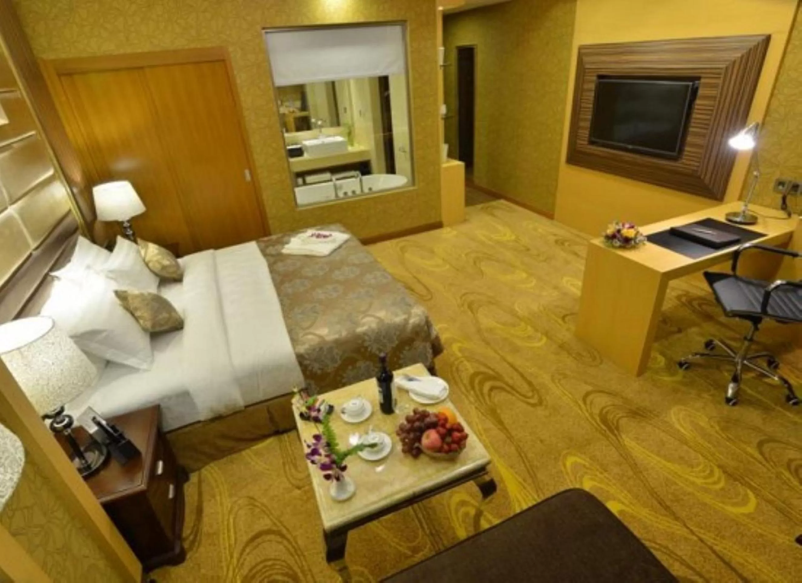 Photo of the whole room in Best Western Chinatown Hotel