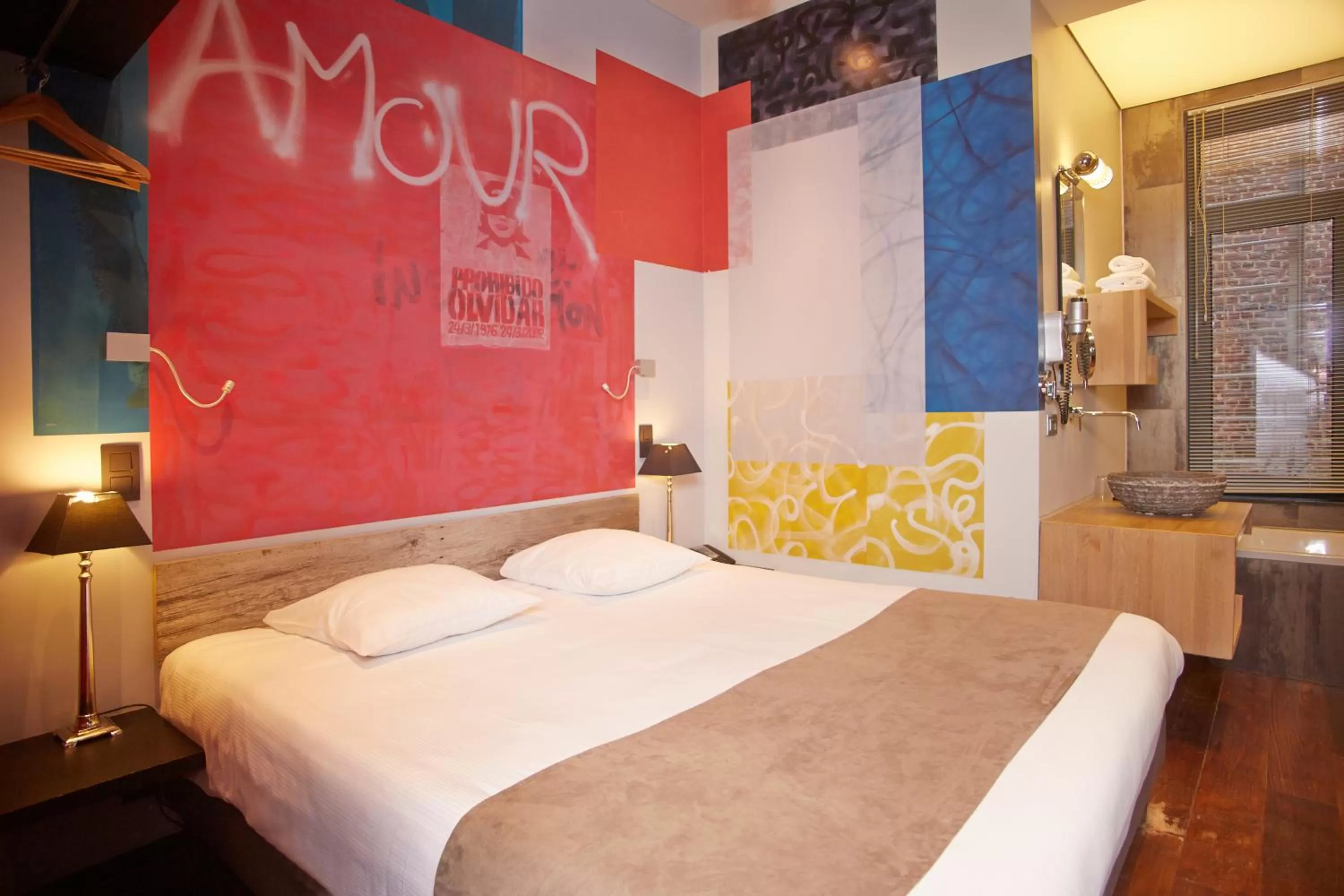 TV and multimedia, Bed in Boutique Hotel Saint-Géry