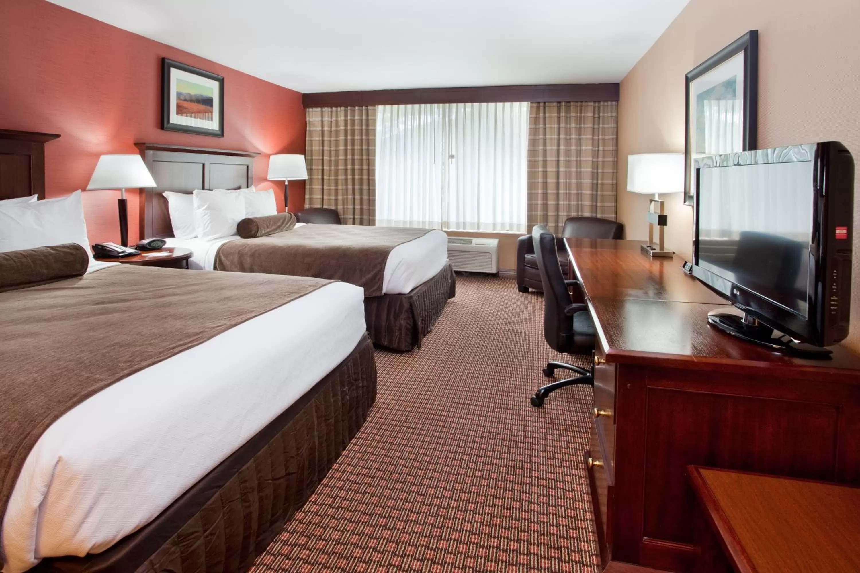 Photo of the whole room, Bed in Ramada by Wyndham Cleveland Independence