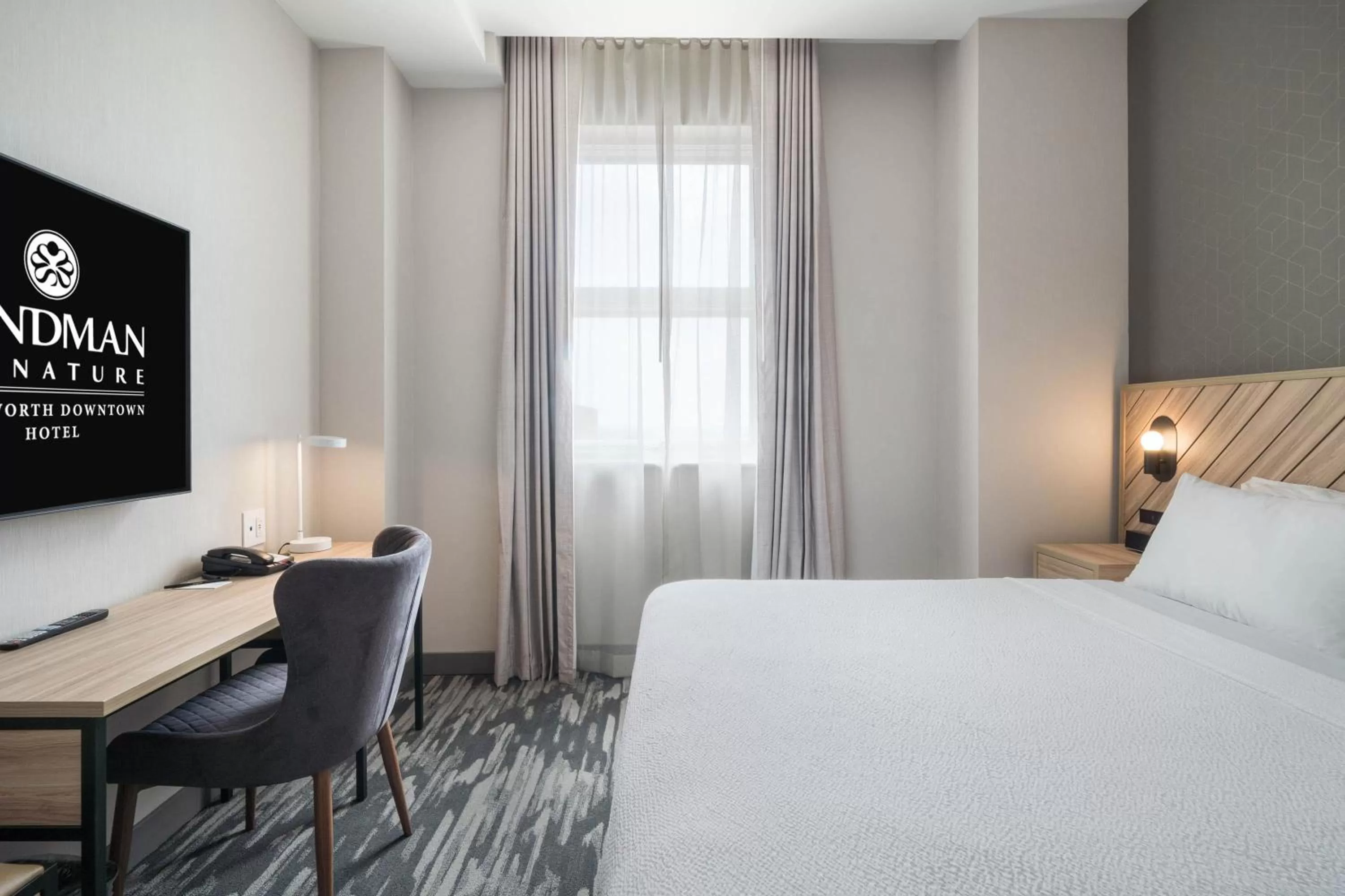 Photo of the whole room in Sandman Signature Fort Worth Downtown Hotel