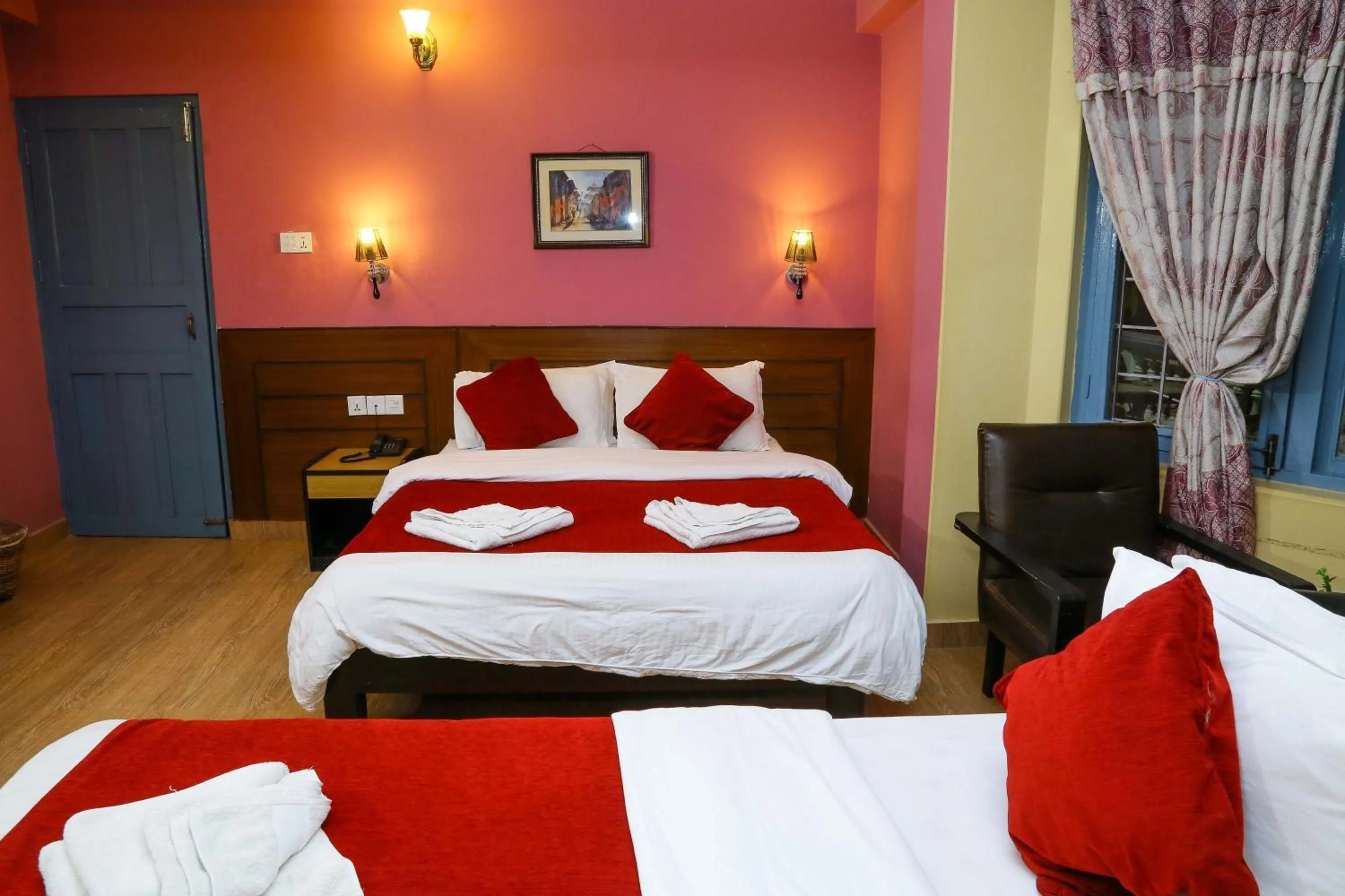 Decorative detail, Bed in Hotel Silver Oaks Inn