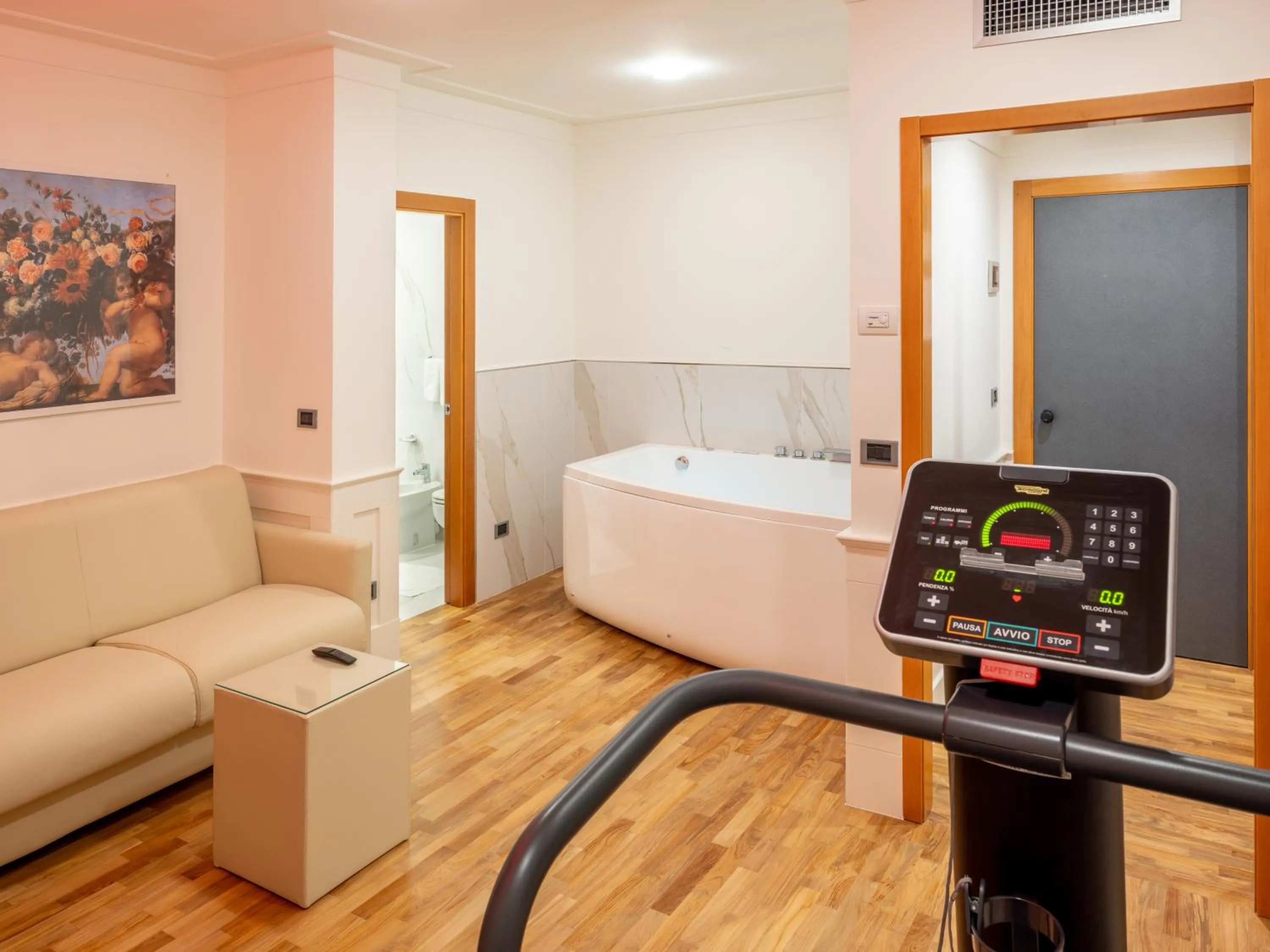 Fitness centre/facilities in Mirabella Hotel