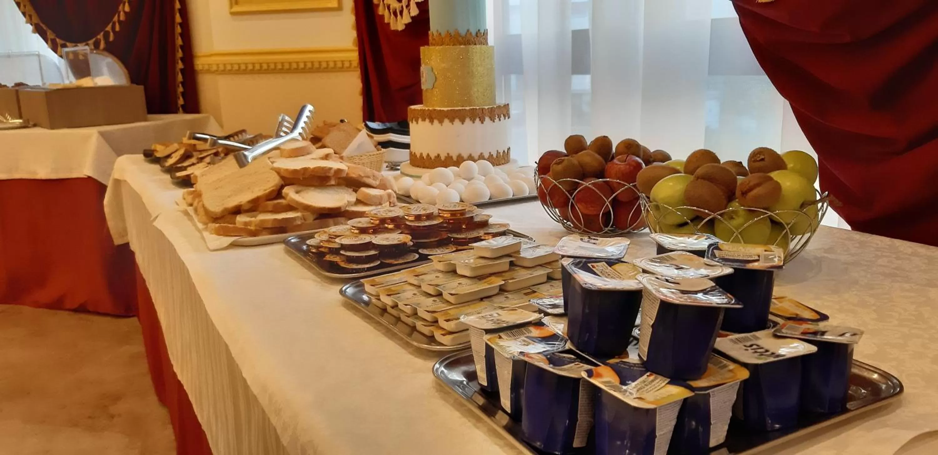 Food and drinks in Luani ARTE