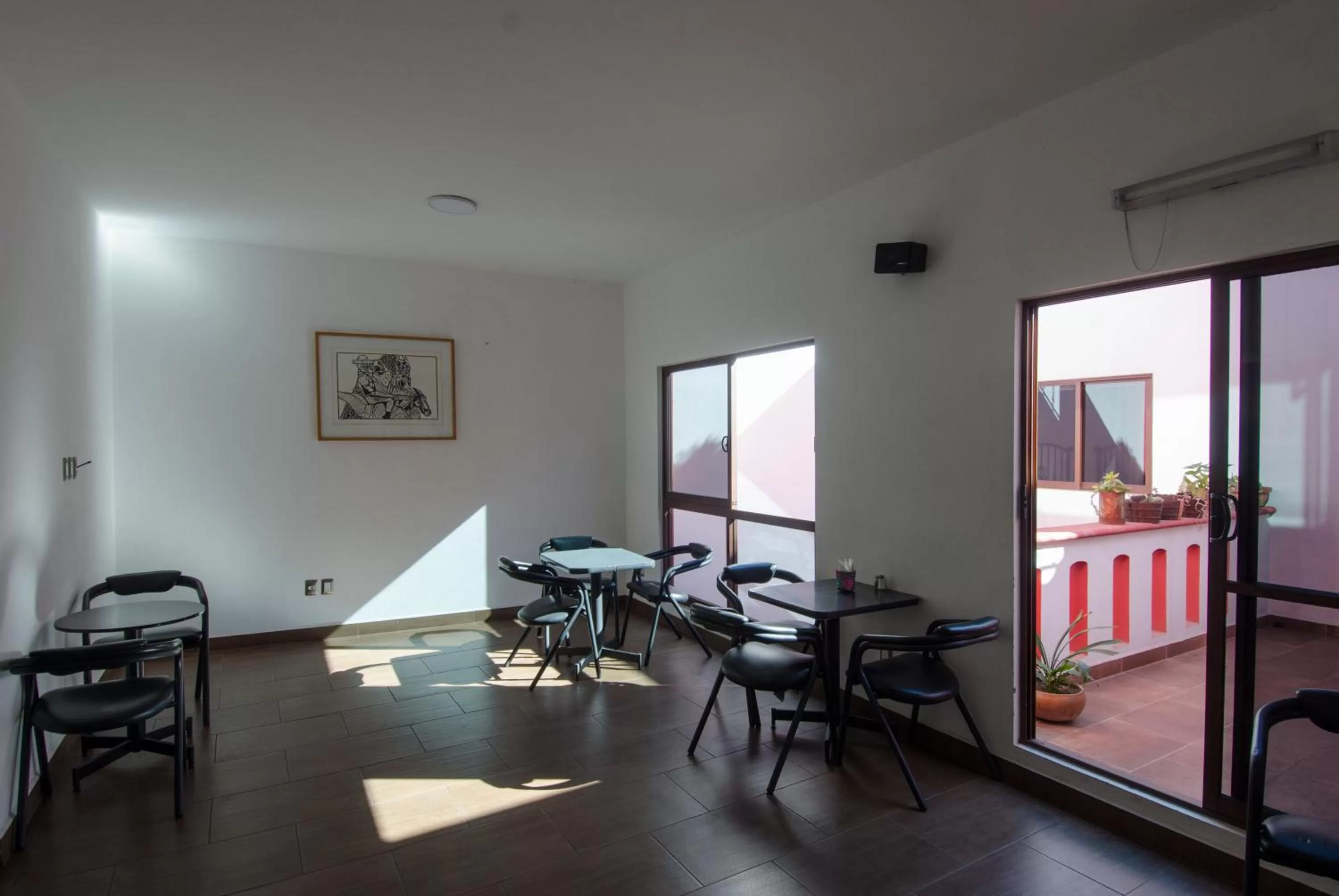 Restaurant/places to eat in Comala Bed & Breakfast