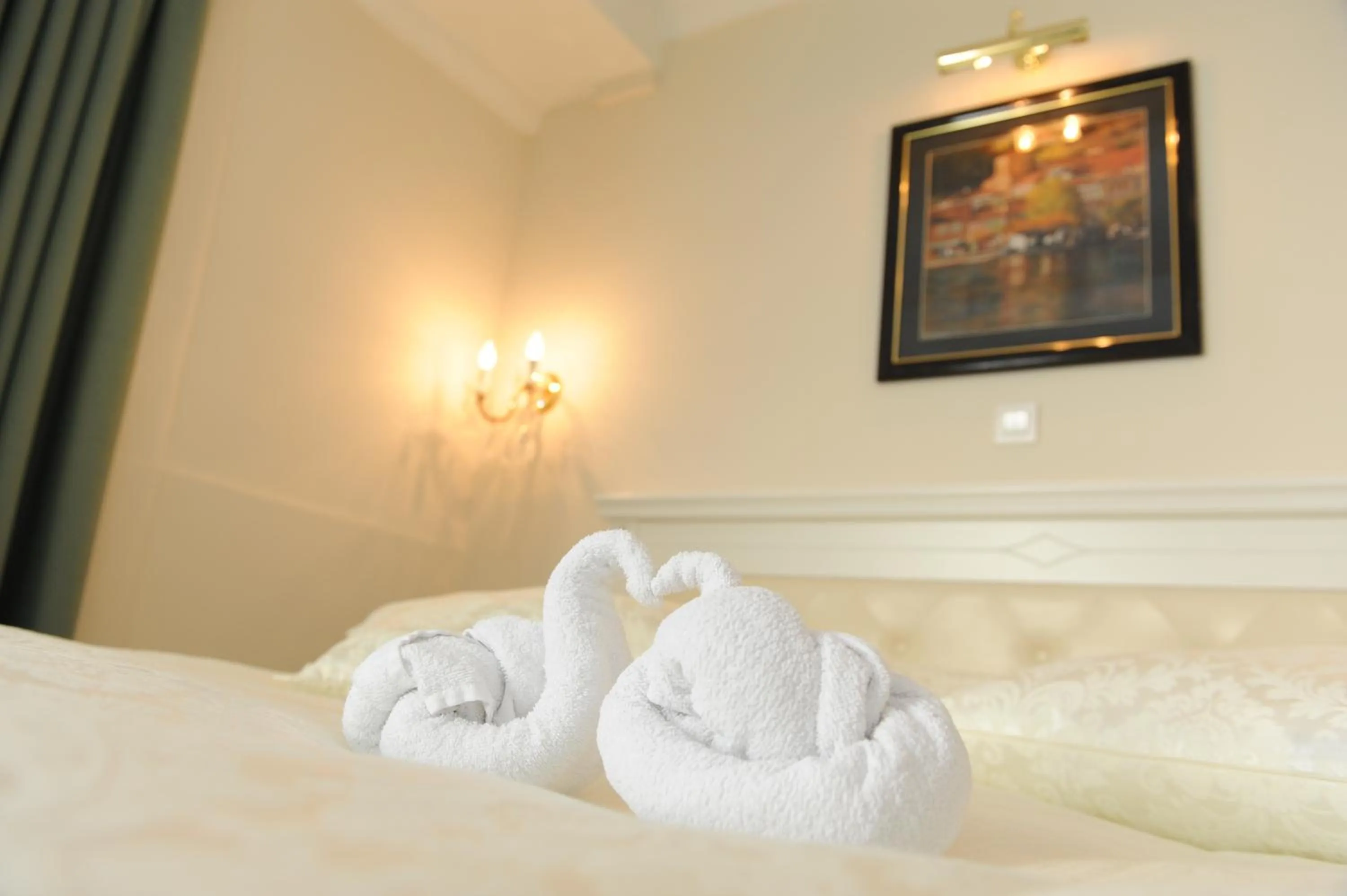 Decorative detail, Bed in Millenium Palace