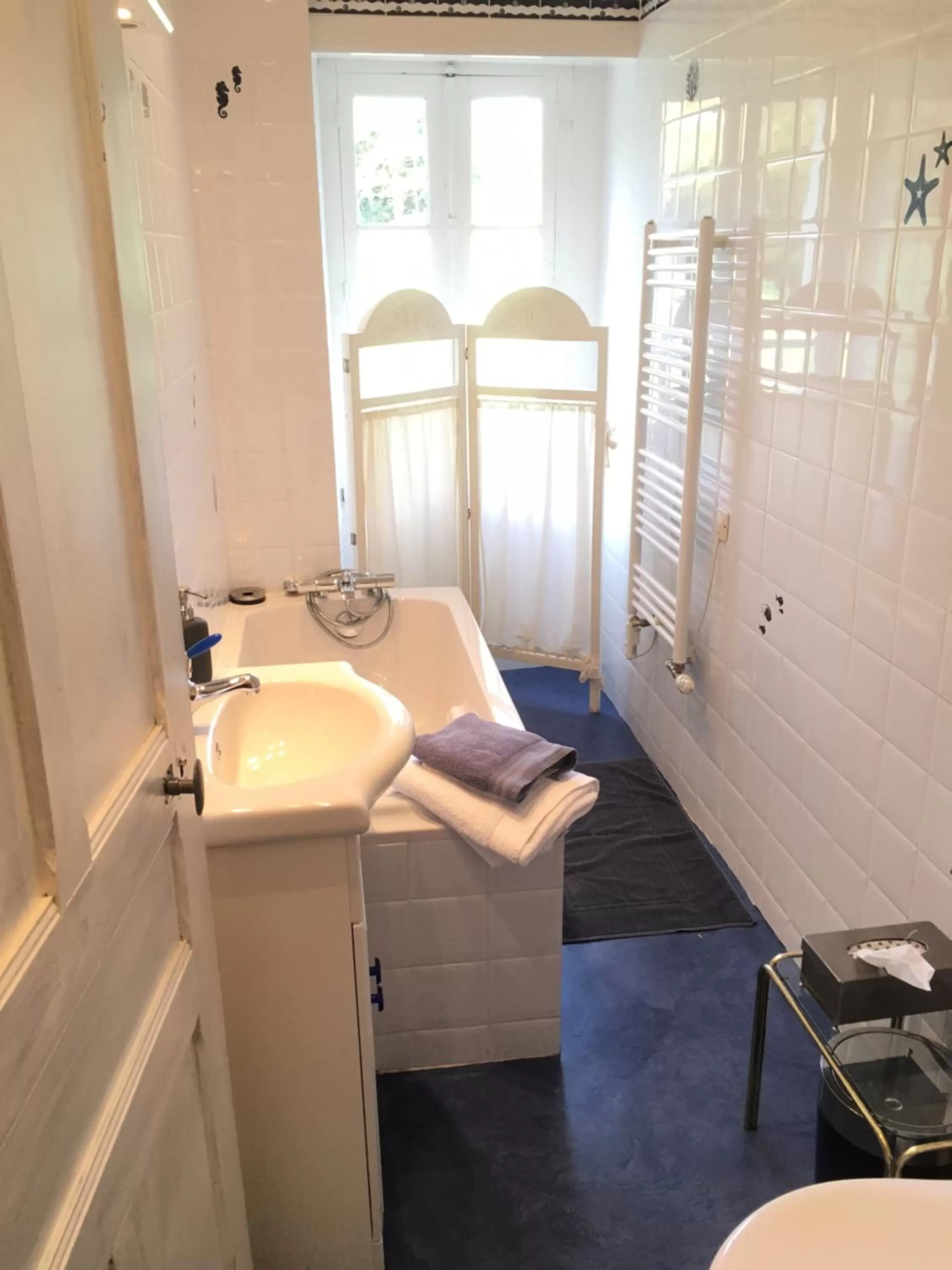 Bathroom in Château de La Ville-Huë