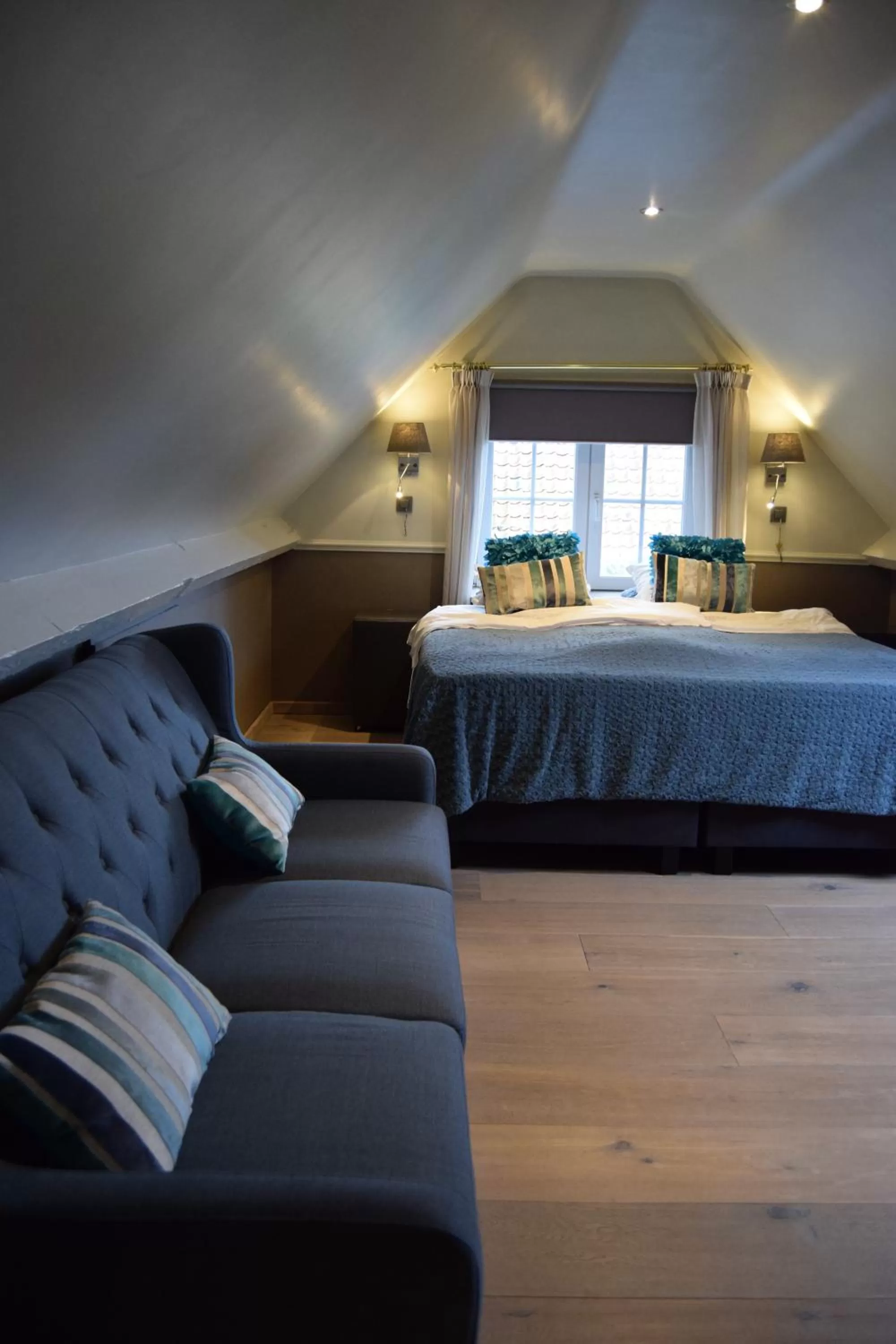 Photo of the whole room, Bed in Boutique hotel Het Bloemenhof
