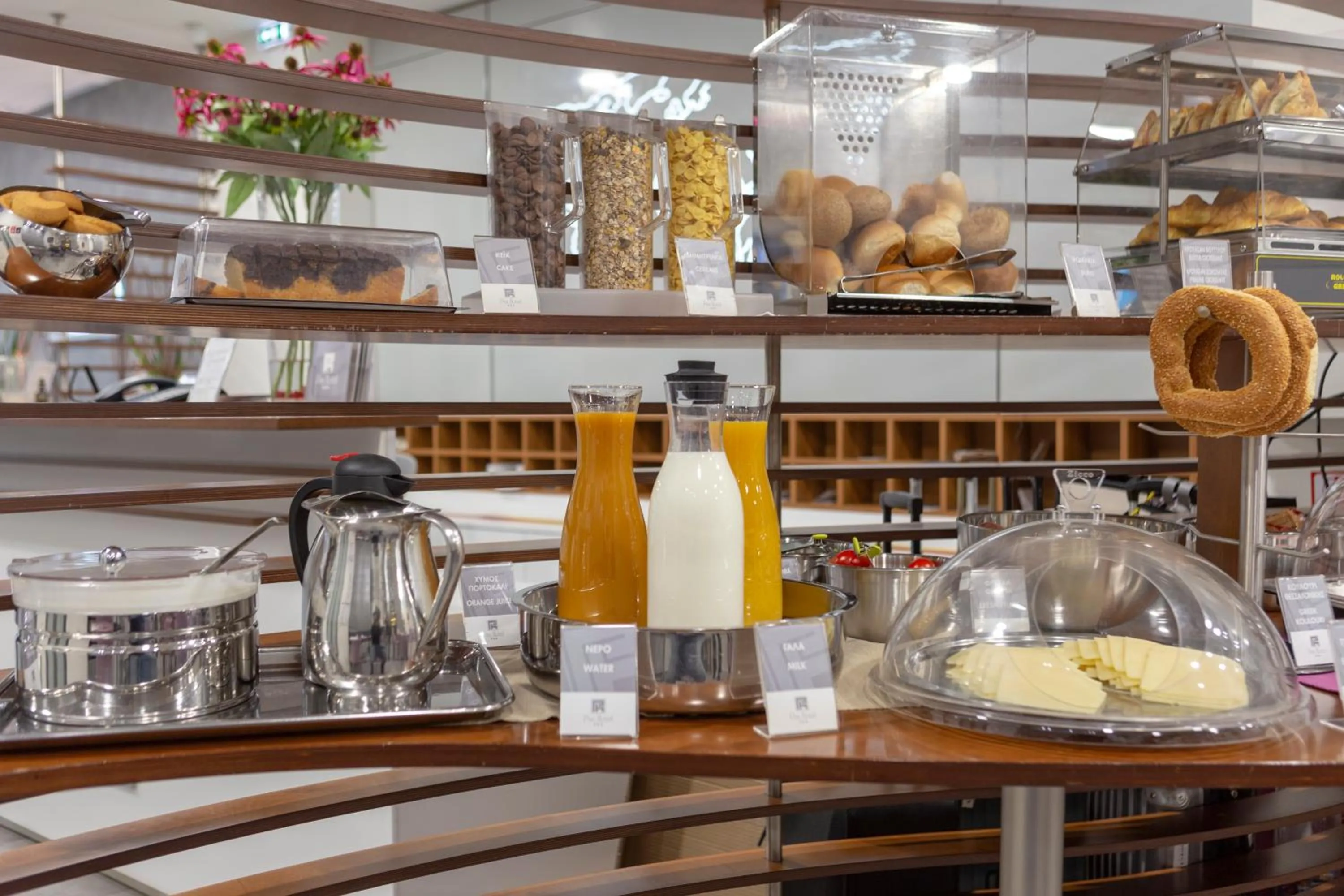 Restaurant/places to eat in Pan Hotel