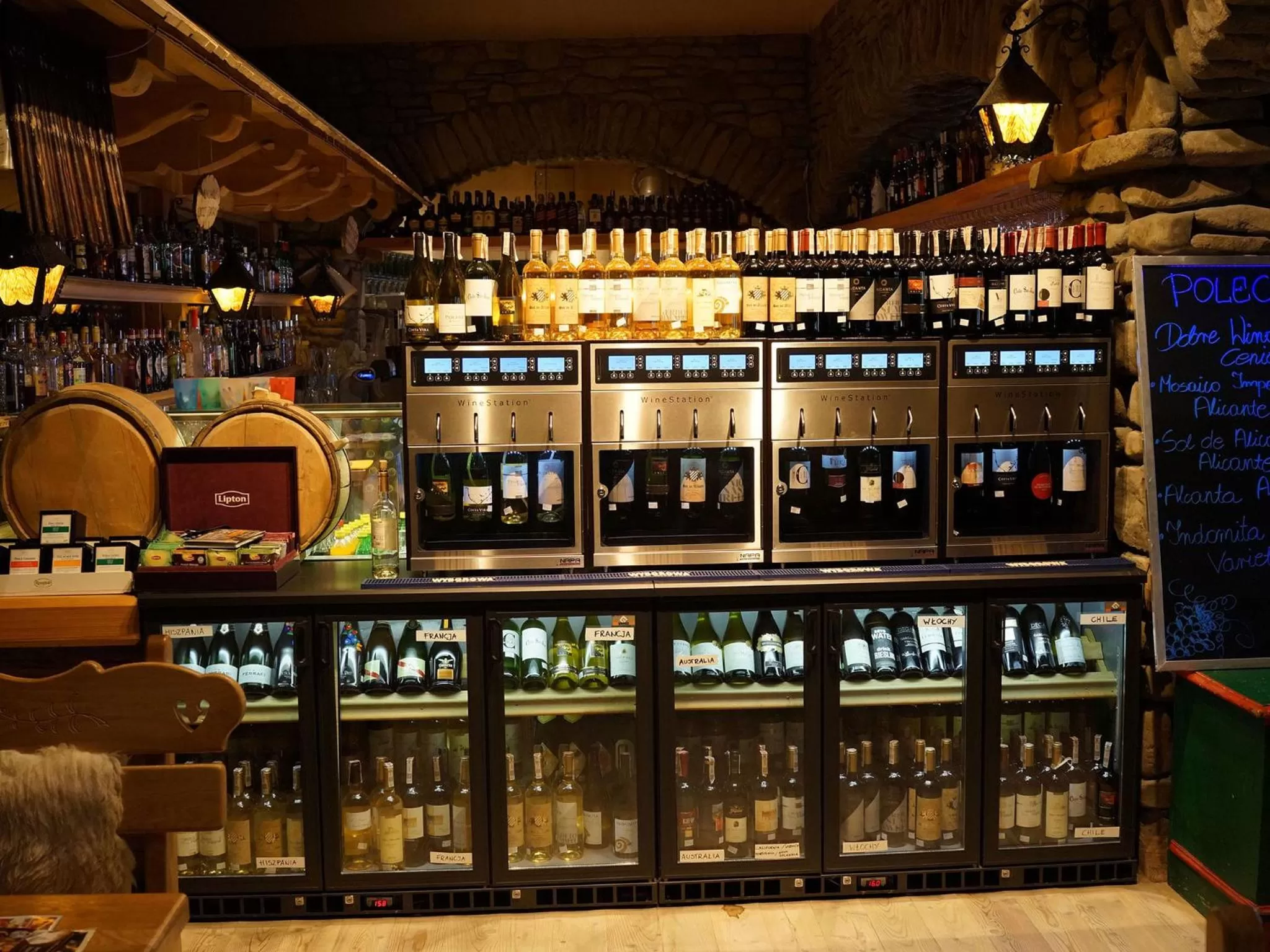 Restaurant/places to eat in Pokoje Zamoyskiego - WATRA