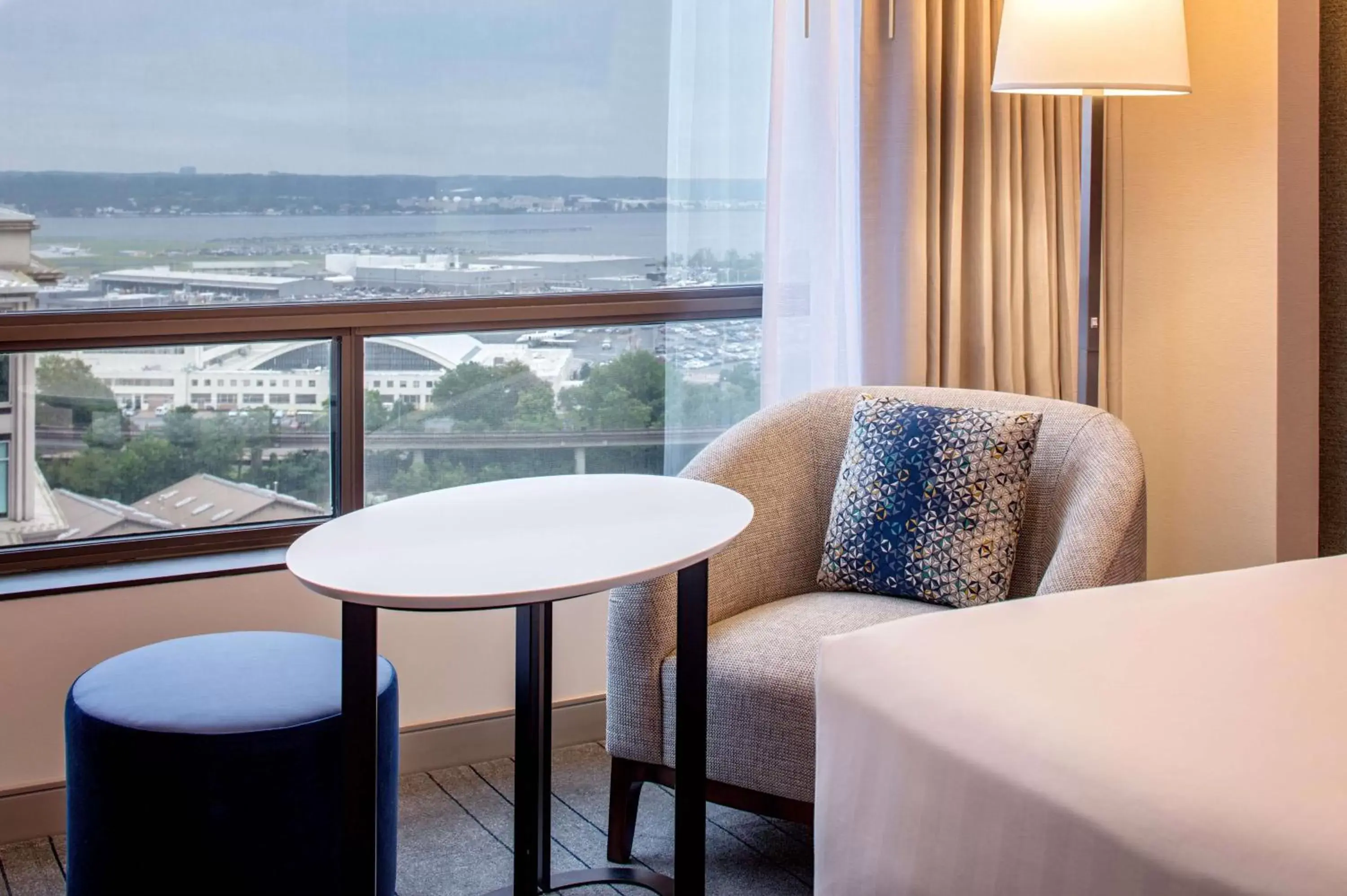 Double Room with Two Double Beds and Accessible Tub - Disability Access in Hyatt Regency Crystal City at Reagan National Airport Double Room with Two Double Beds and Accessible Tub - Disability Access in Hyatt Regency Crystal City at Reagan National Airport