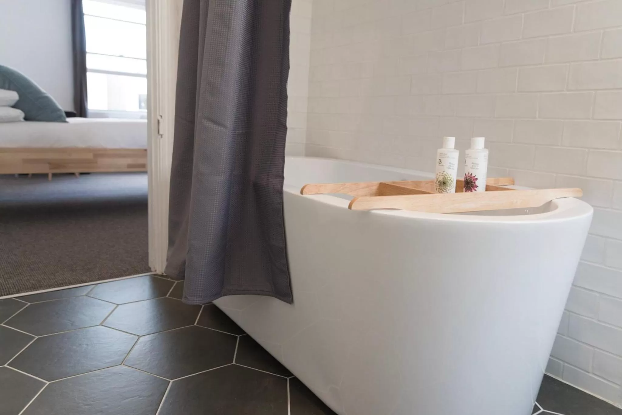 Shower in The Black Fox