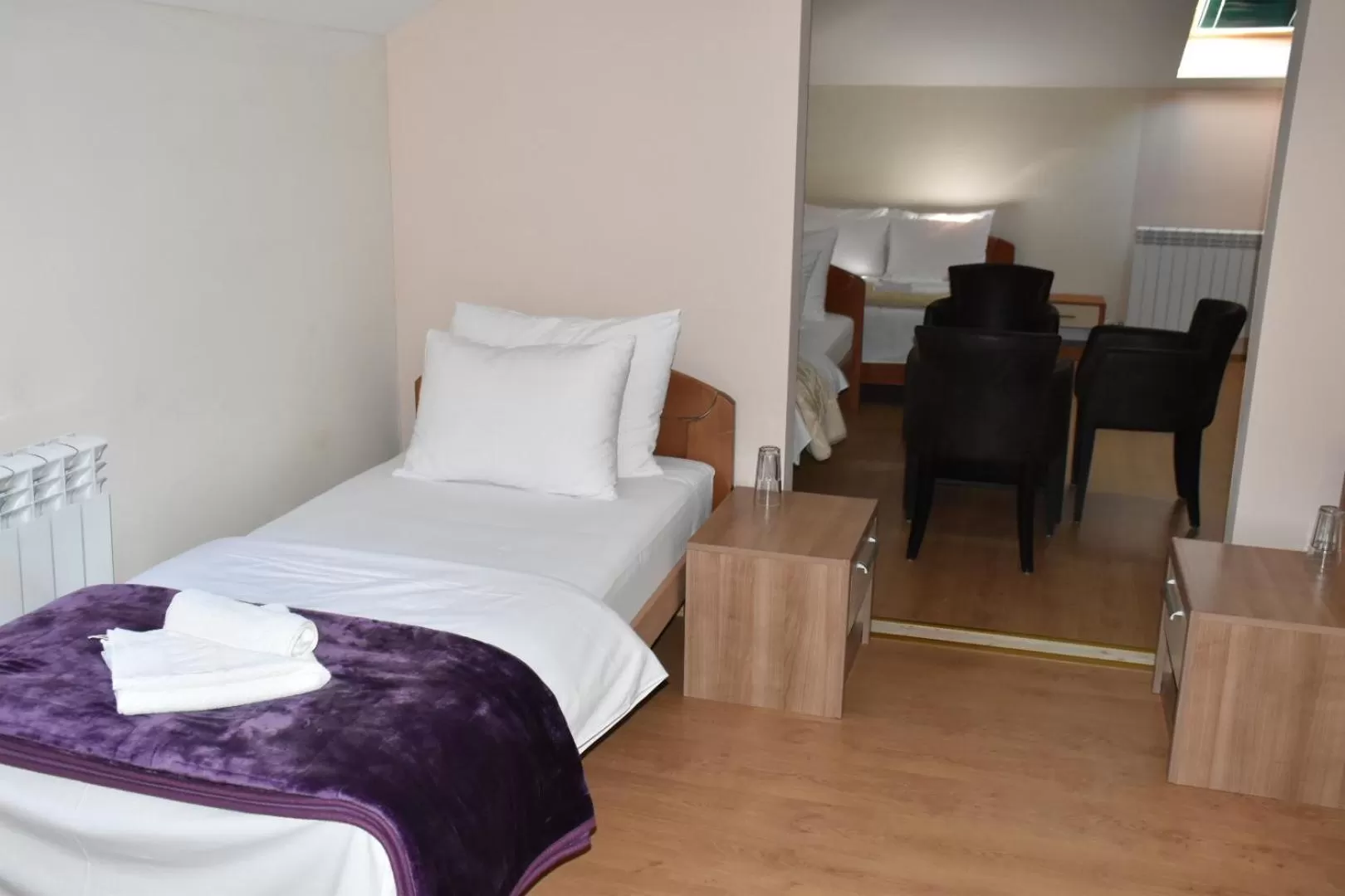 Bed in OSTROG Aparthotel KOLIBA-VLASTNIŠTVO MANASTIRA OSTROG