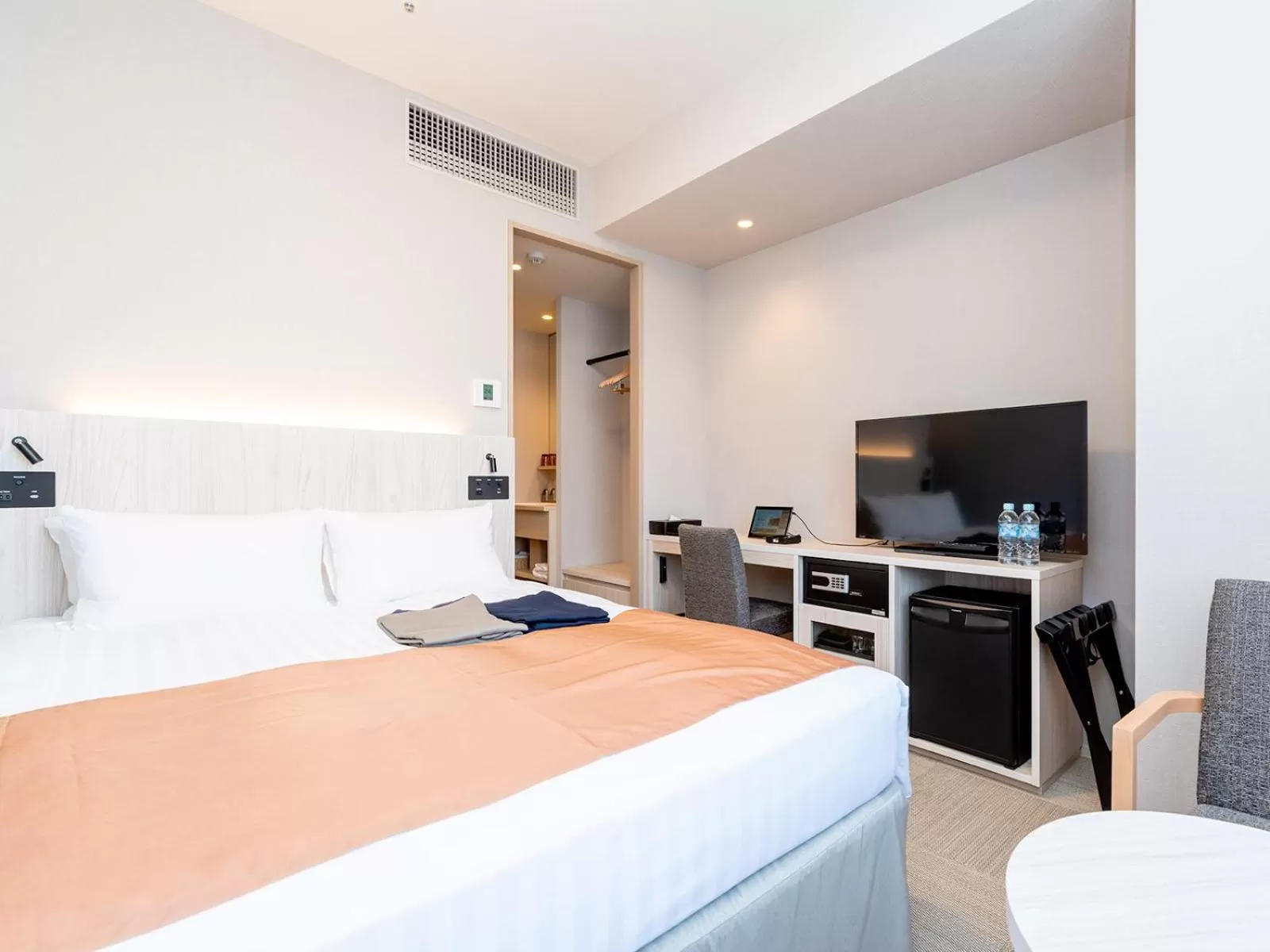 Bed in Hiyori Hotel Osaka Namba Station