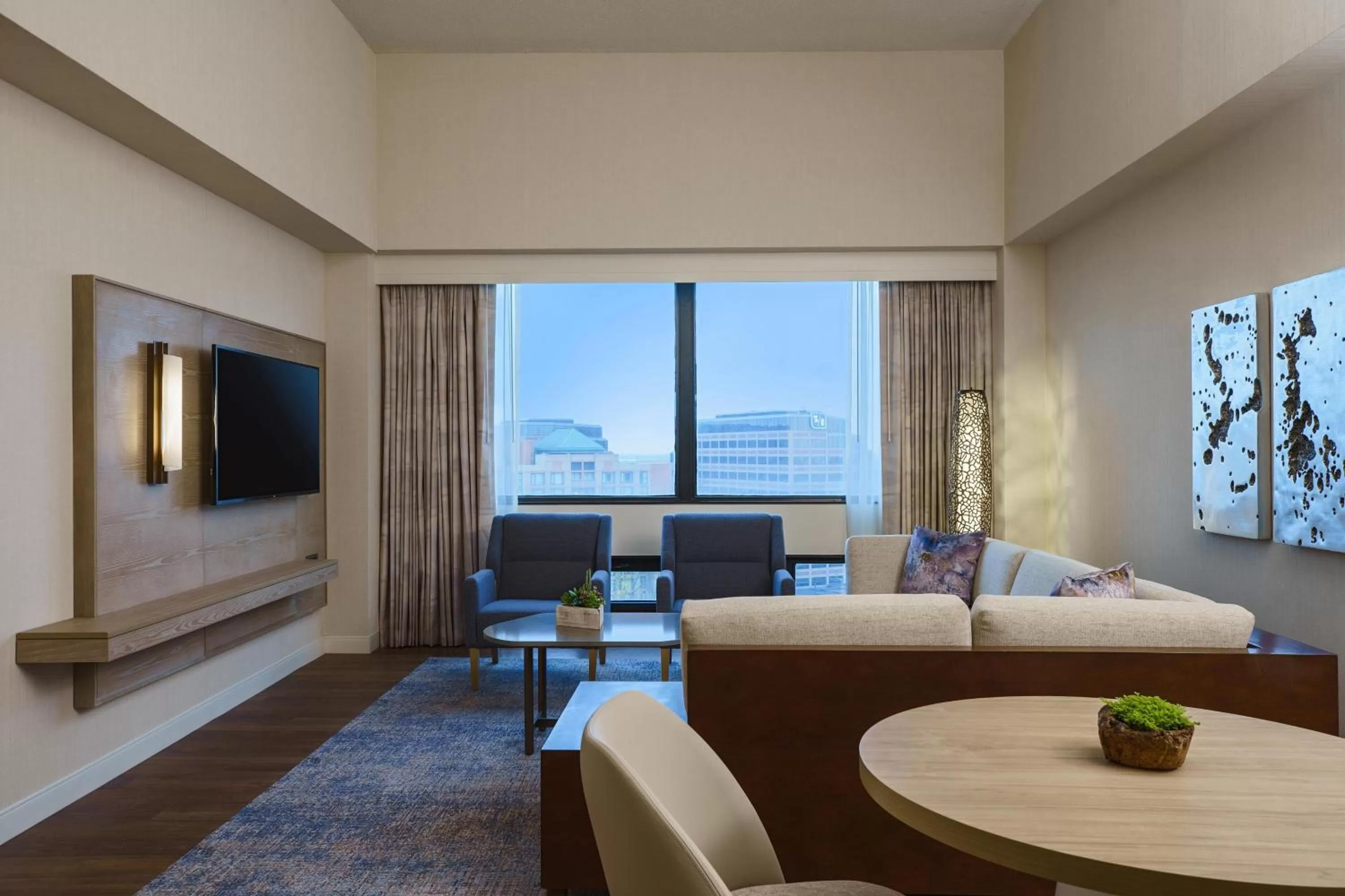 Photo of the whole room in The Westin O'Hare