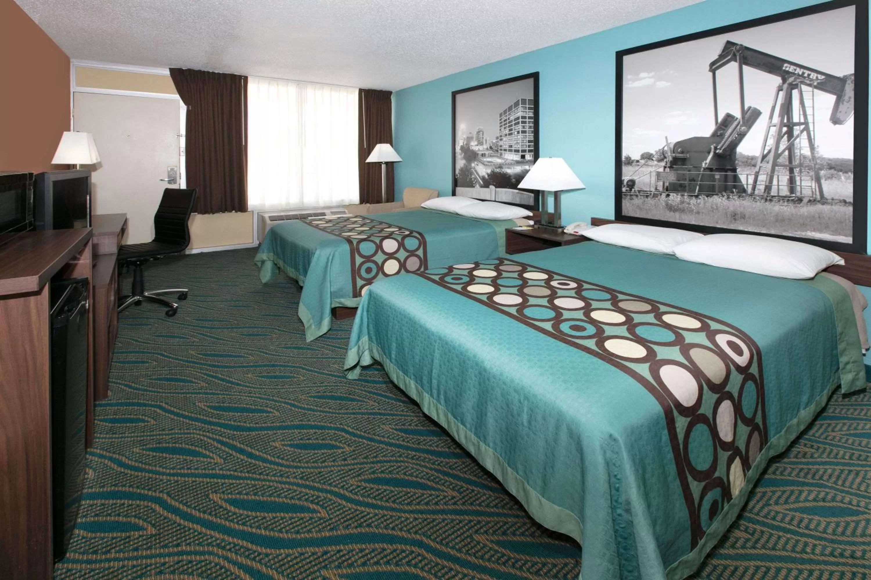 Photo of the whole room, Bed in Super 8 by Wyndham Duncan