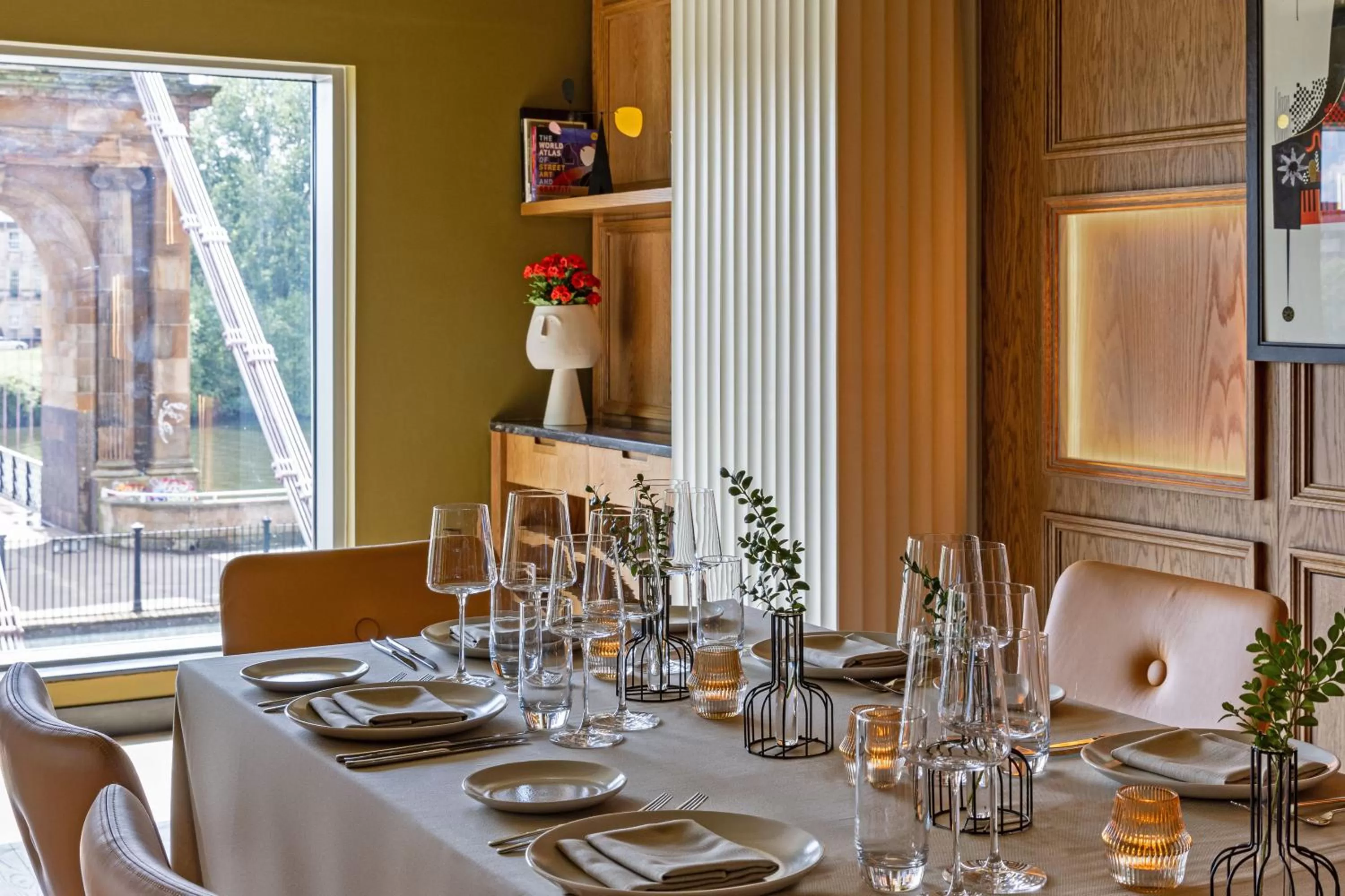 Banquet/Function facilities, Restaurant/Places to Eat in Virgin Hotels Glasgow