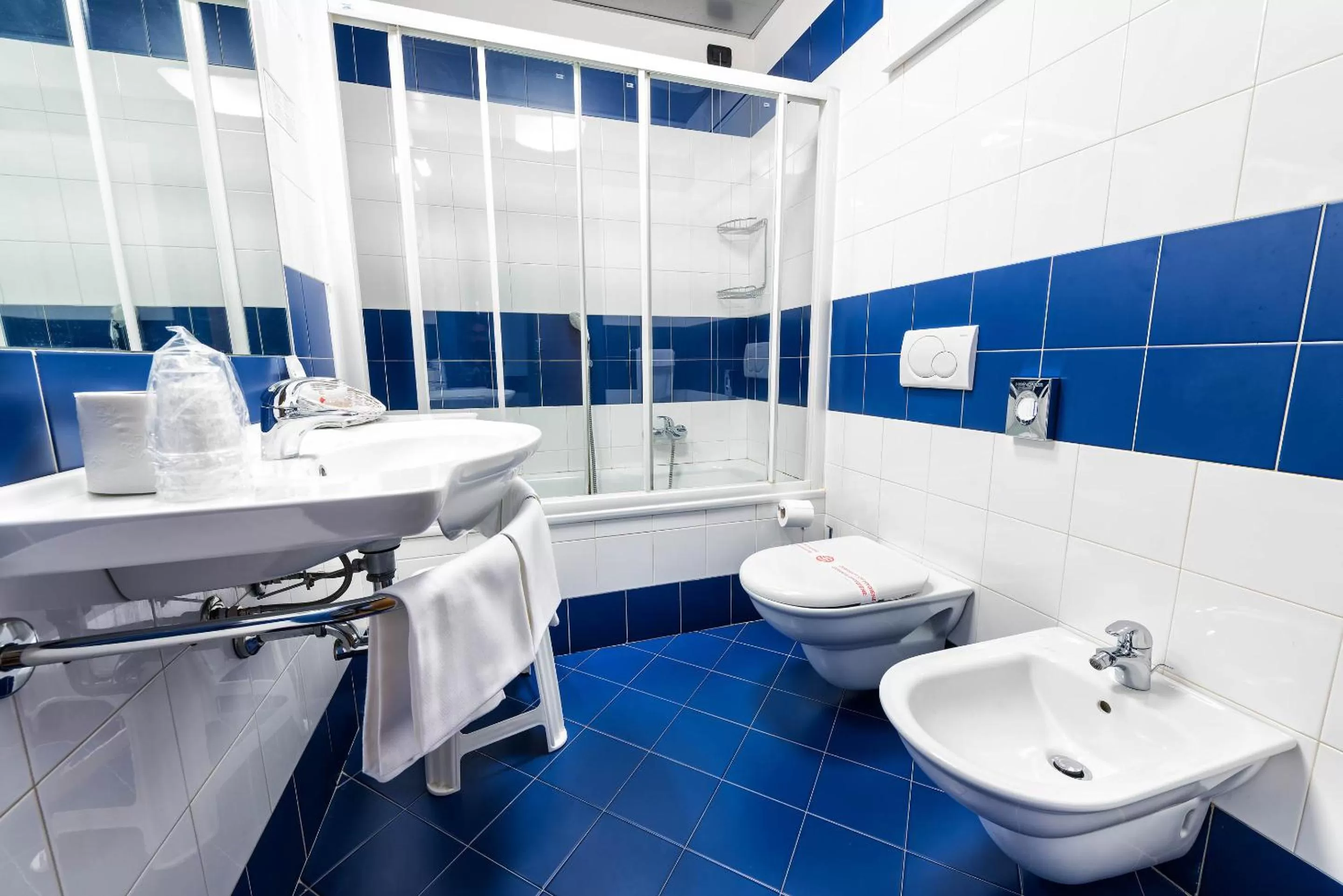 Bathroom in West Point Airport Hotel