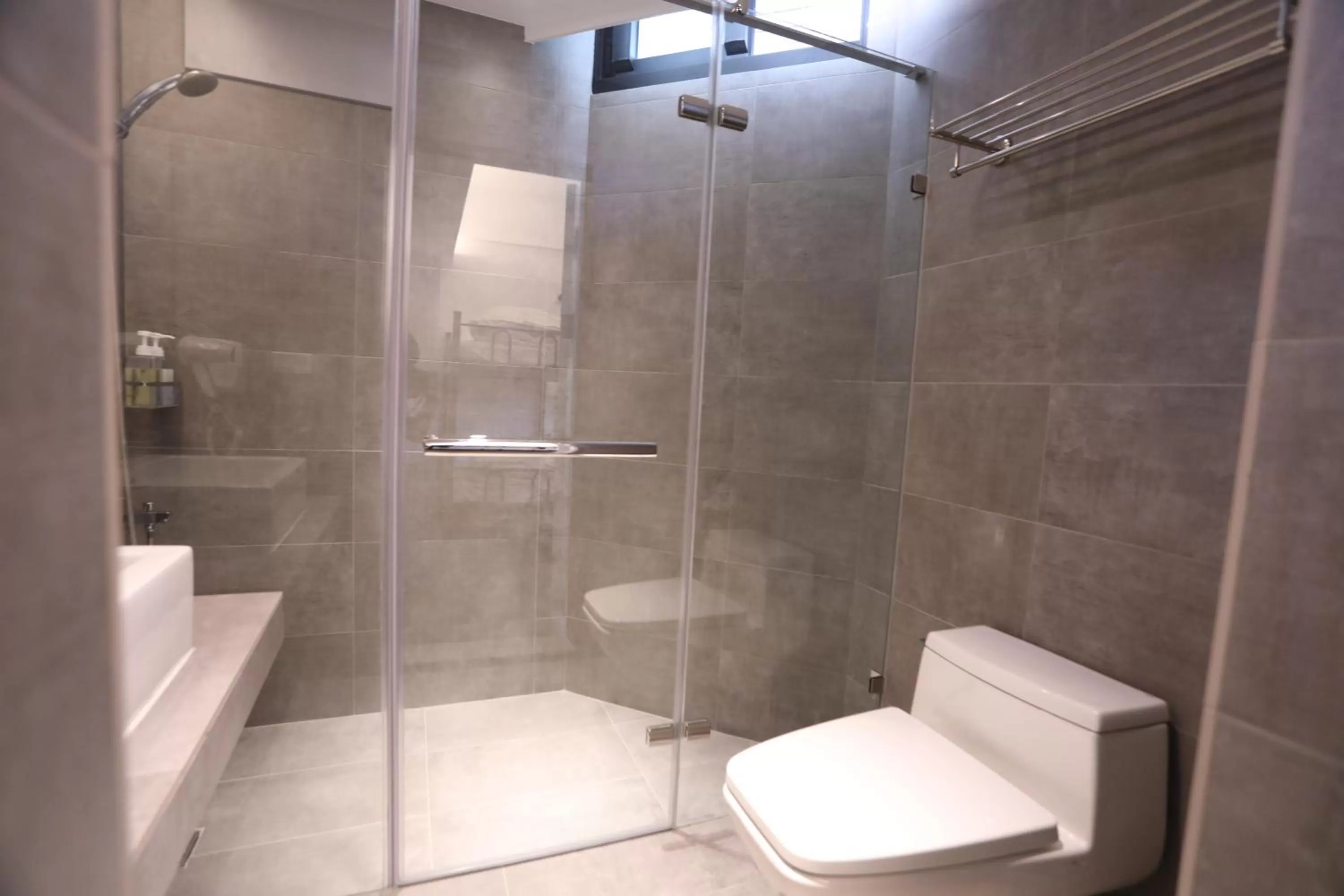 Shower in Wountain Hotel