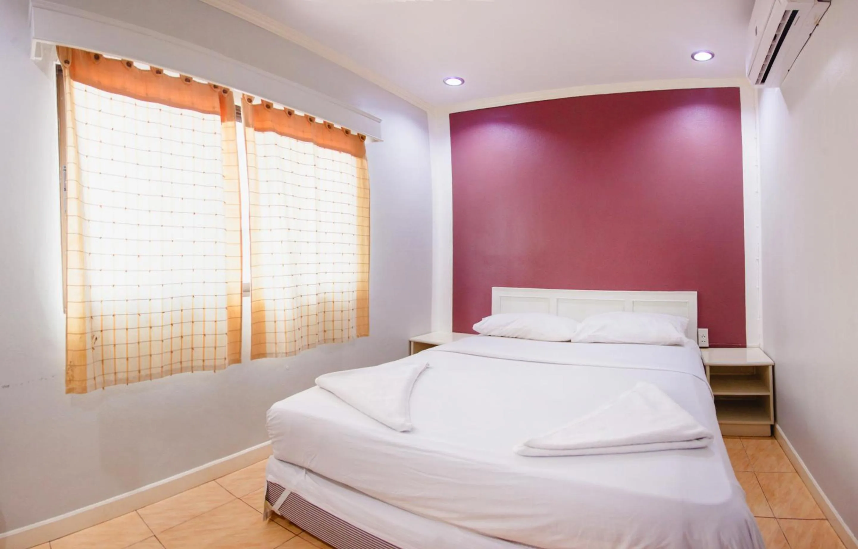 Bathroom, Bed in G.I Lodge