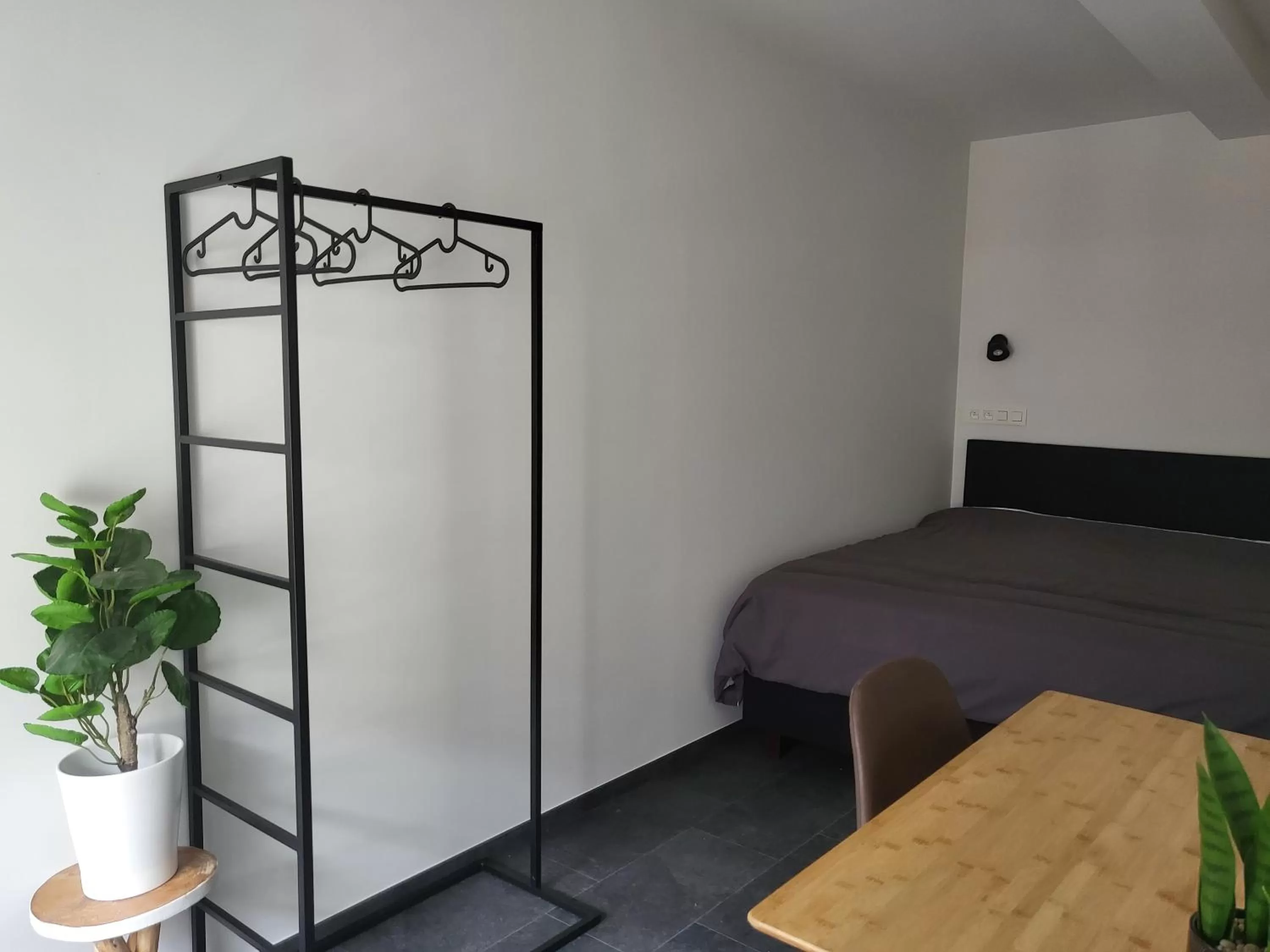 Bedroom, Bed in Loogiez