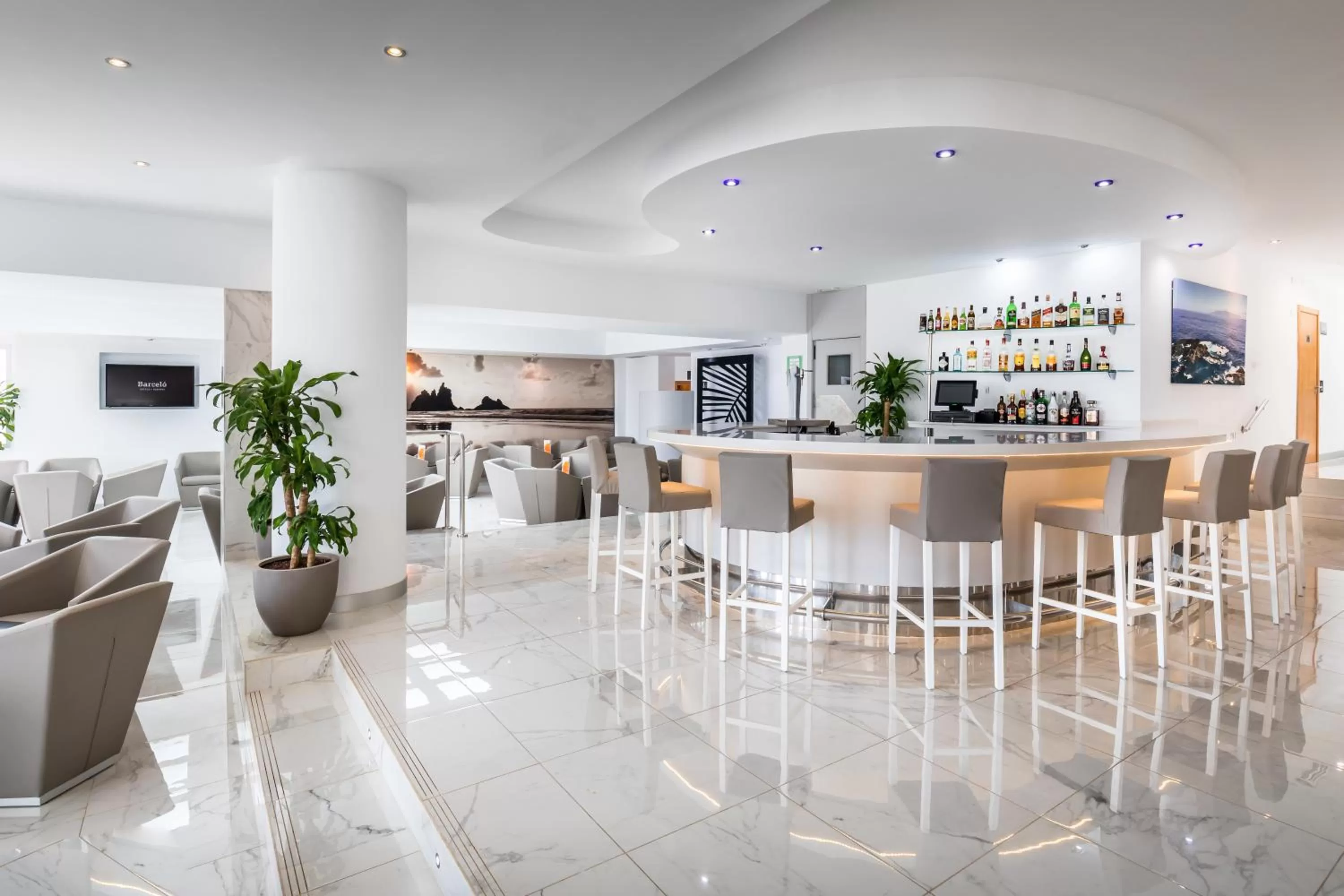 Lounge or bar in Barceló Santiago - Adults Only