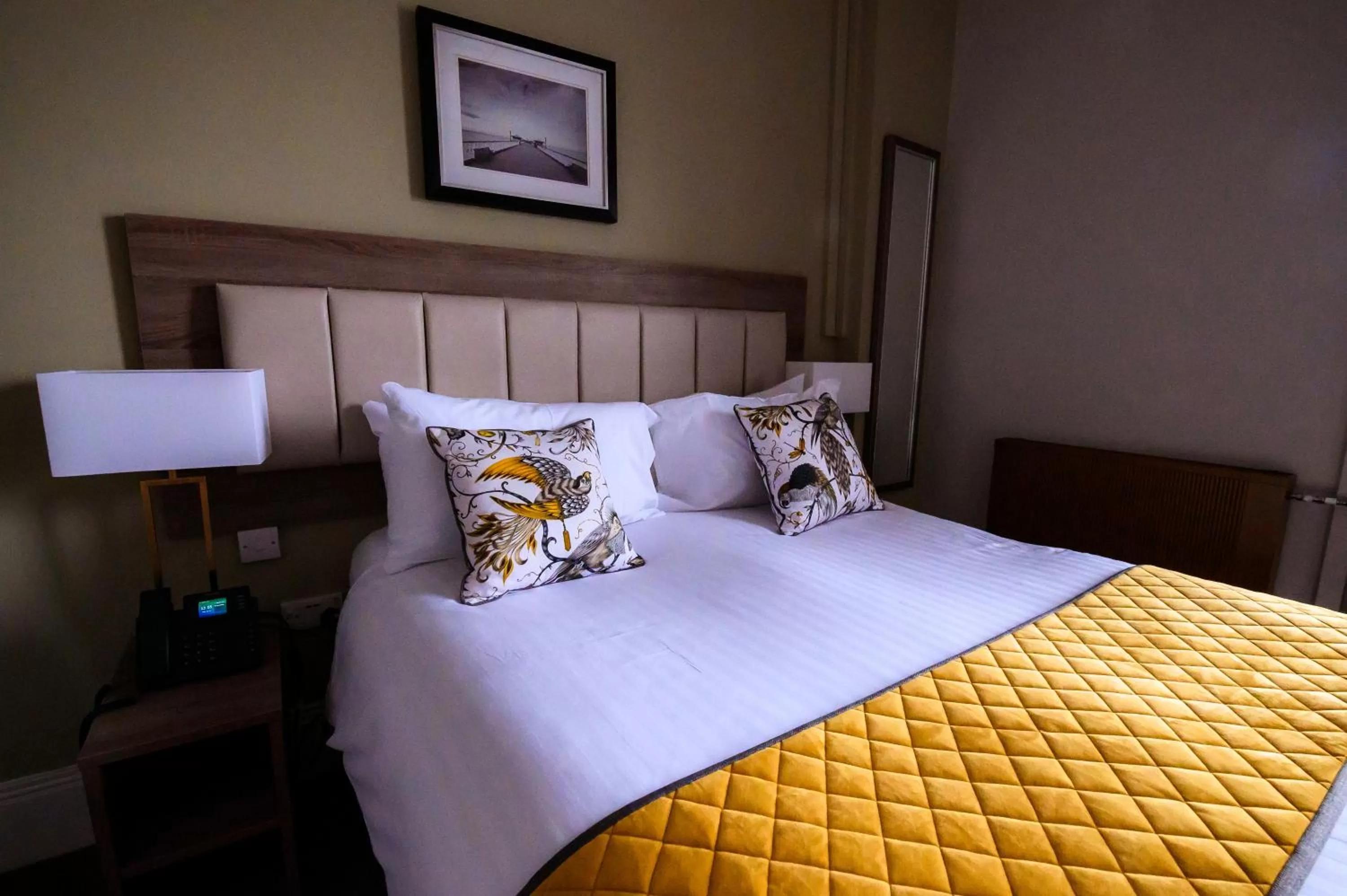 Bedroom, Bed in Llandudno Bay Hotel