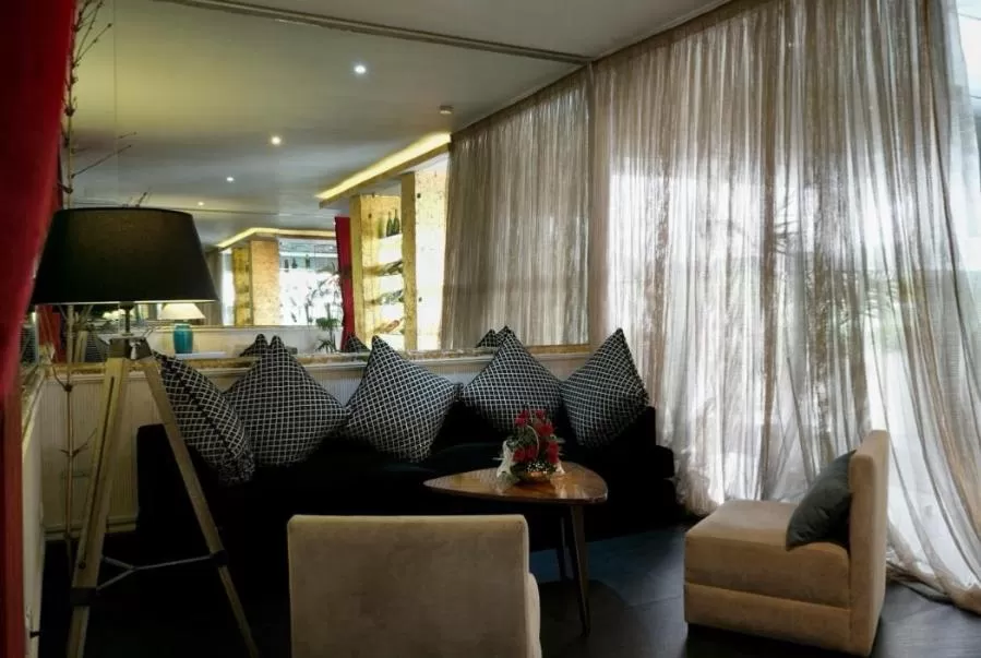 Lobby or reception in Le Sphinx Boutique Hôtel