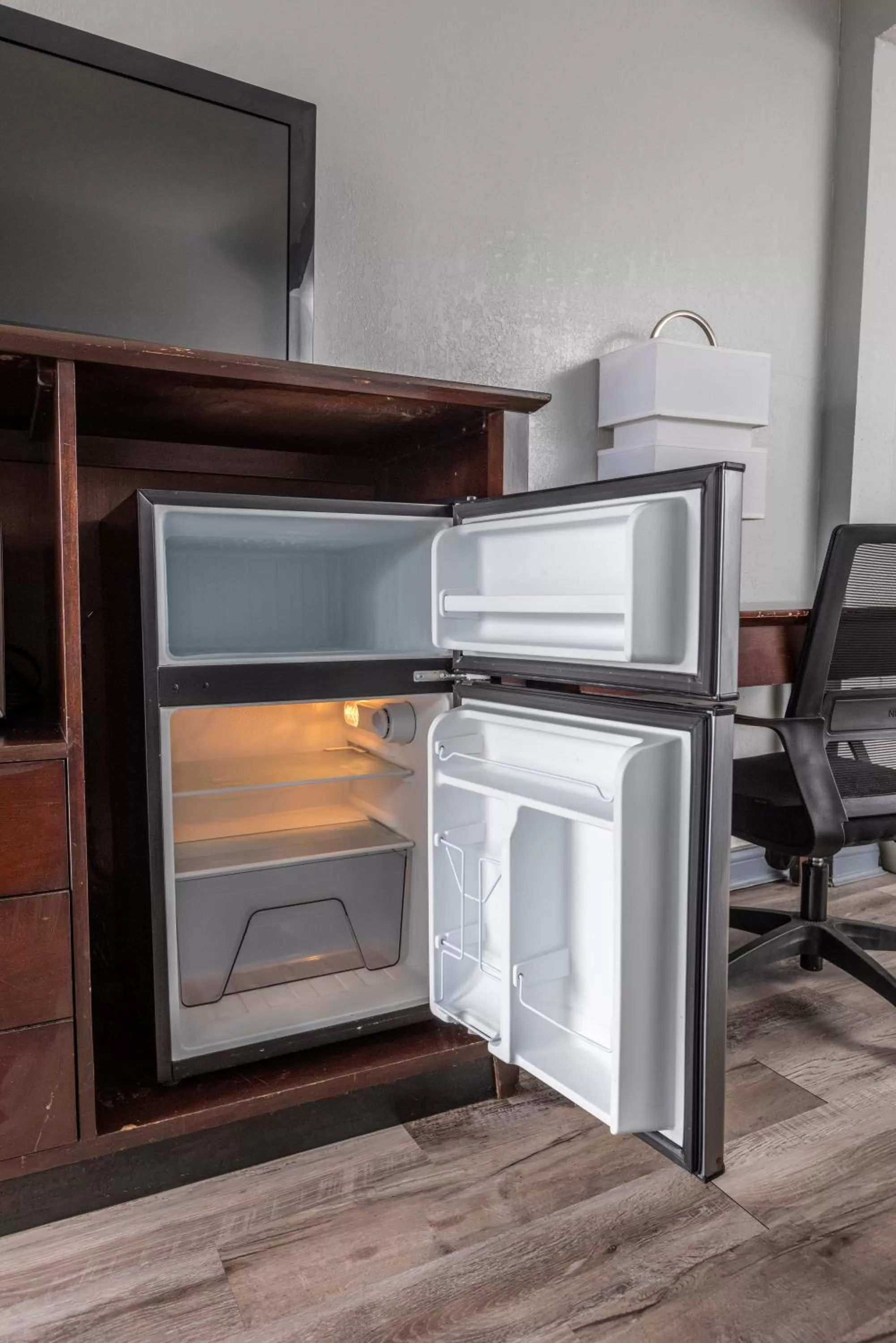 hair dresser in Butler Inn