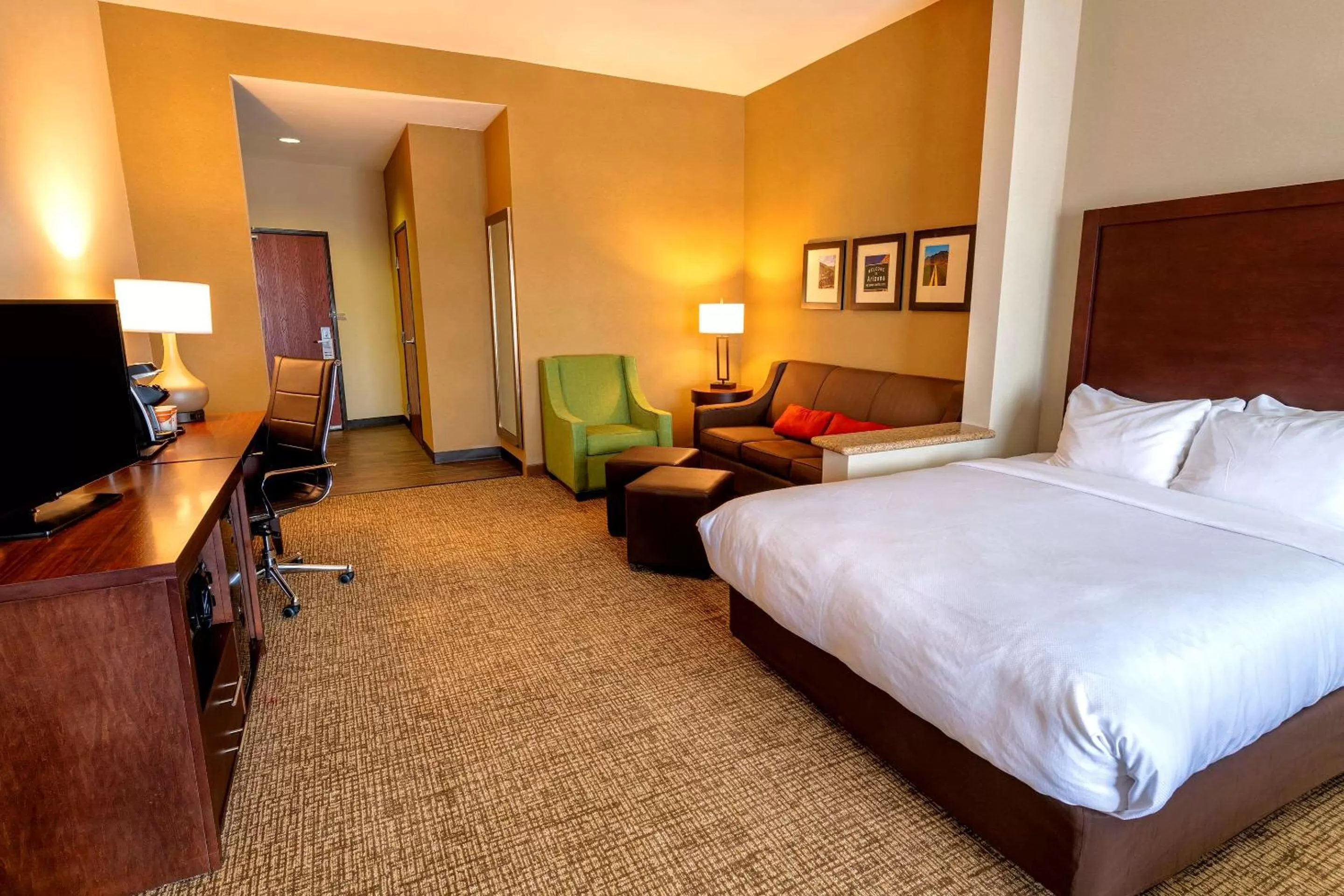 Photo of the whole room, Bed in Comfort Suites Goodyear-West Phoenix