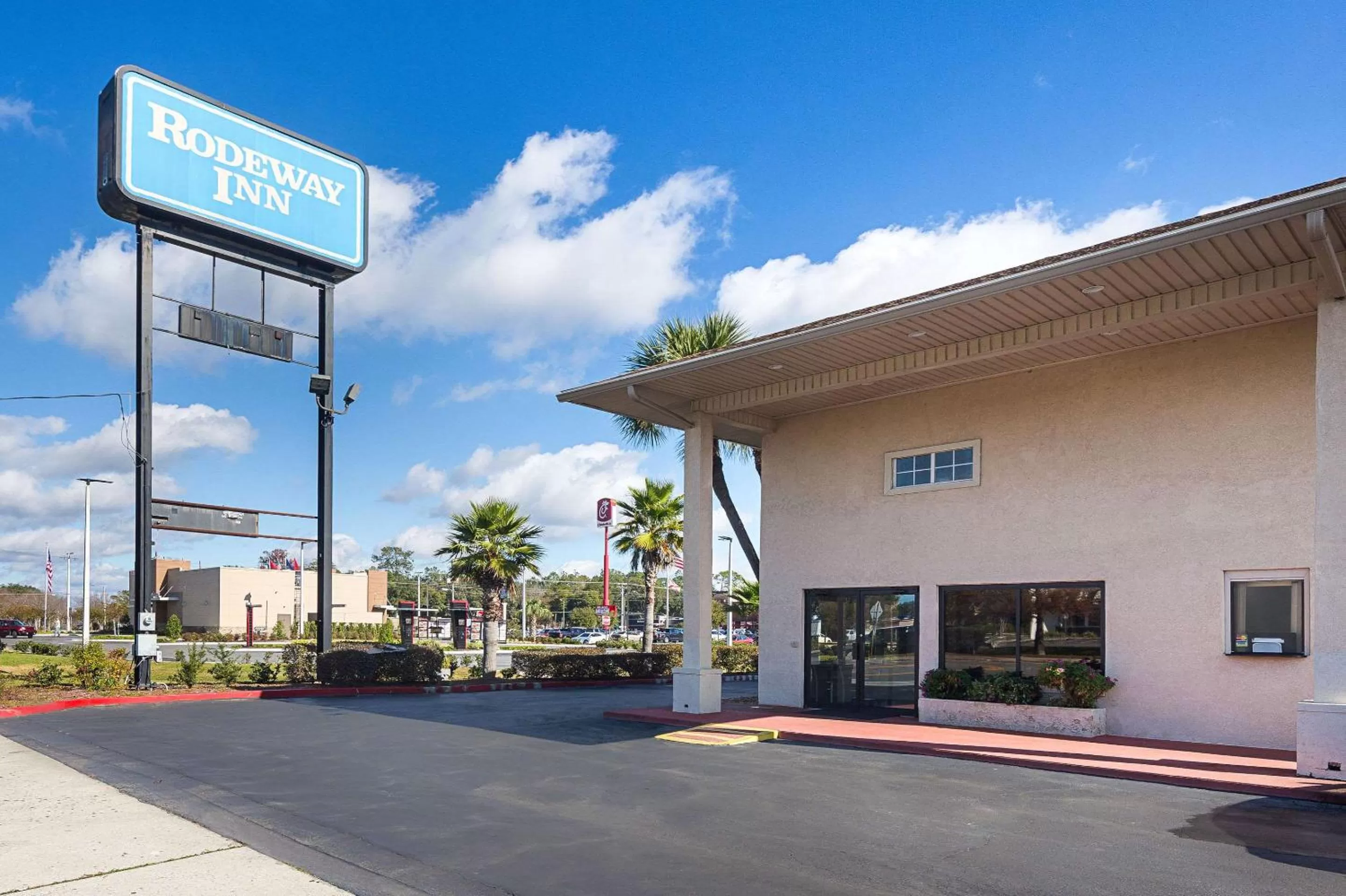 Property building in Rodeway Inn Lake City I-75