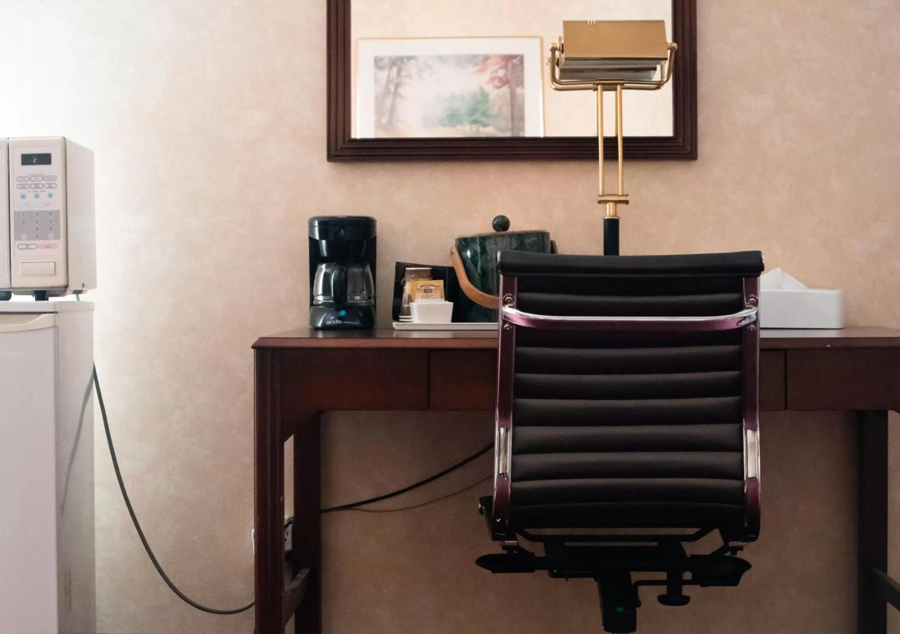 hair dresser in Royal Inn and Suites at Guelph